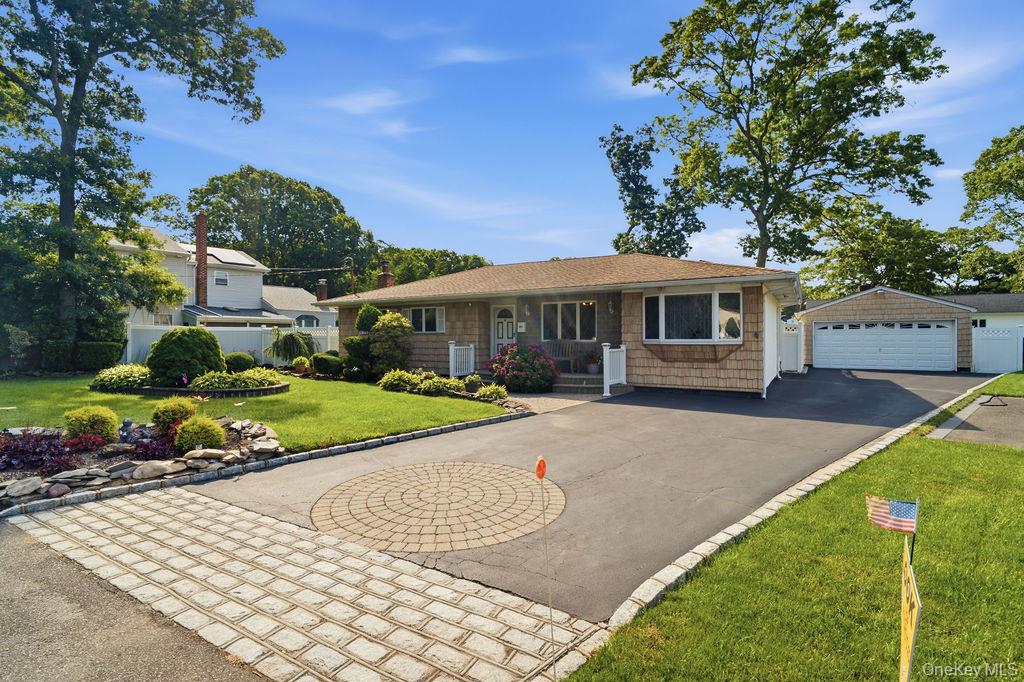 4th image of 432 Wildwood Rd, Islip, NY 11779 | MLS# 1025589