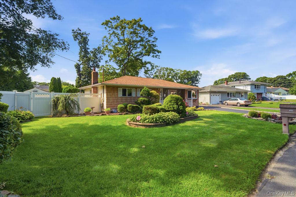 3rd image of 432 Wildwood Rd, Islip, NY 11779 | MLS# 1025589