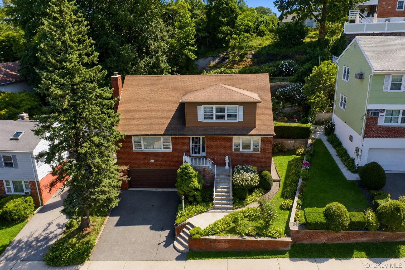 35th image of 172 Park Hill Ave, Yonkers, NY 10705 | MLS# 1025632