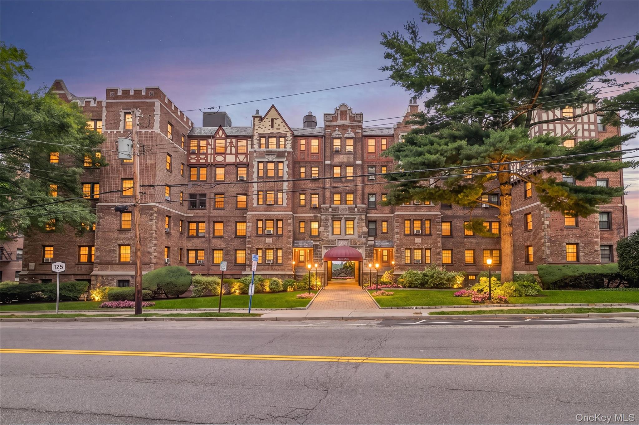 Homes for sale in White Plains, NY | 23 Old Mamaroneck Rd #Apt. 5Q, White Plains, NY 10605 | MLS# 1025637