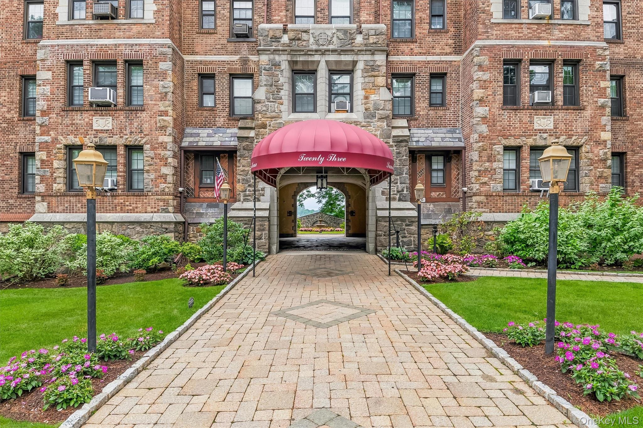 Homes for sale in White Plains, NY | 23 Old Mamaroneck Rd #Apt. 5Q, White Plains, NY 10605 | MLS# 1025637