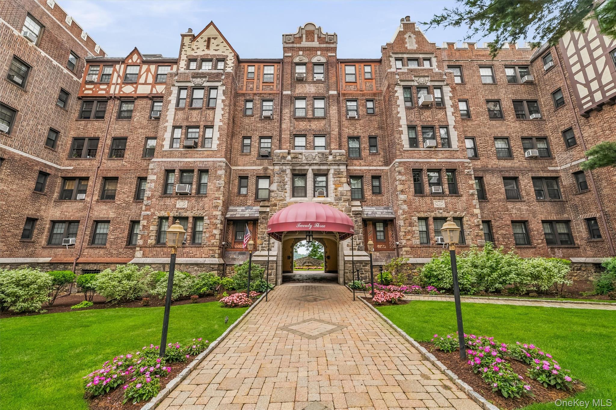 Homes for sale in White Plains, NY | 23 Old Mamaroneck Rd #Apt. 5Q, White Plains, NY 10605 | MLS# 1025637