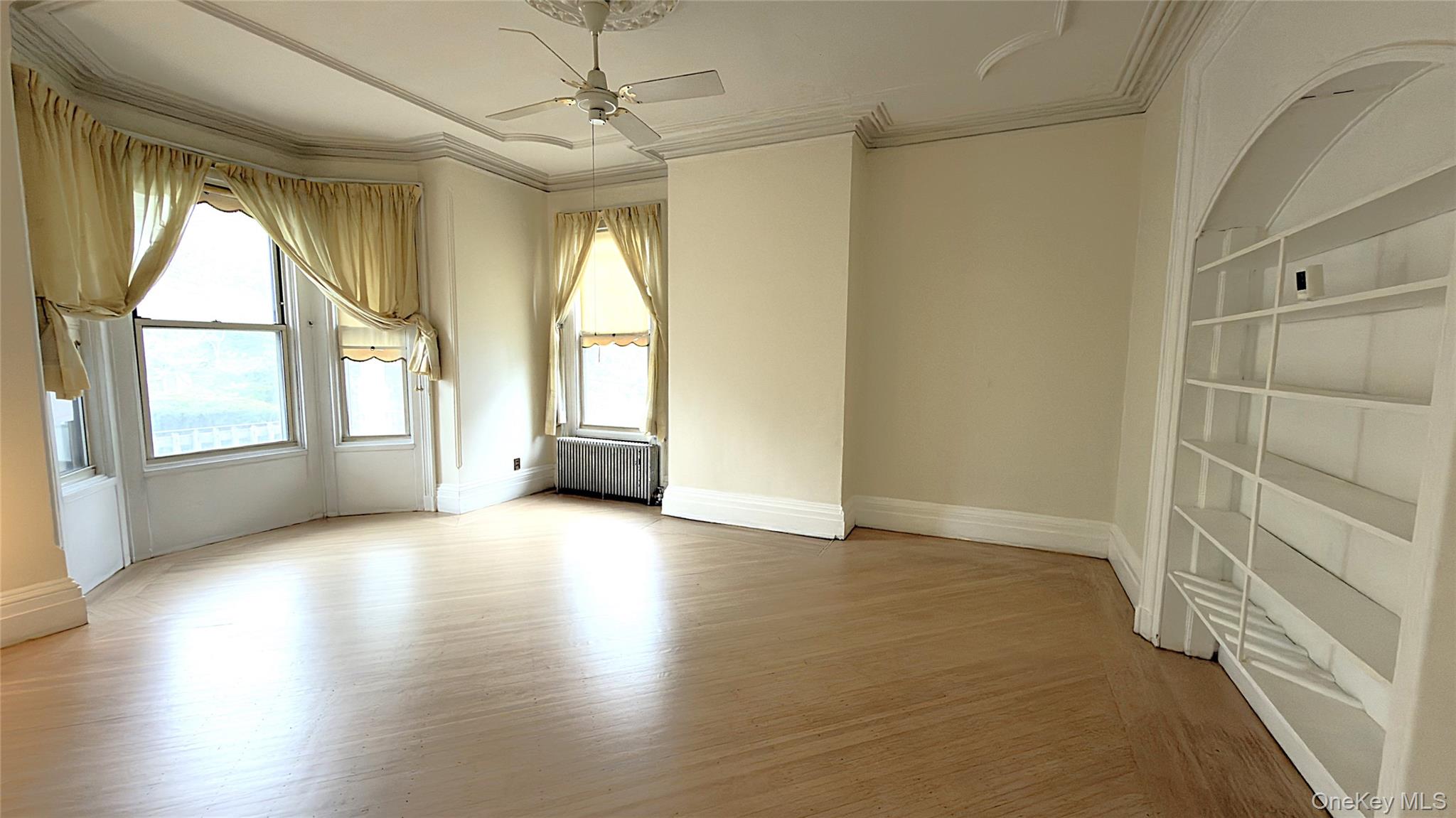 2nd image of 115 Glenwood Ave, Yonkers, NY 10701 | MLS# 1025709
