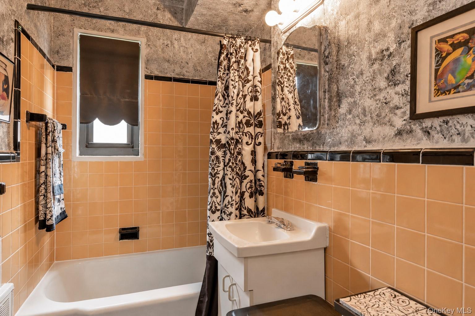 2nd image of 17-01 Utopia Pkwy, Whitestone, NY 11357