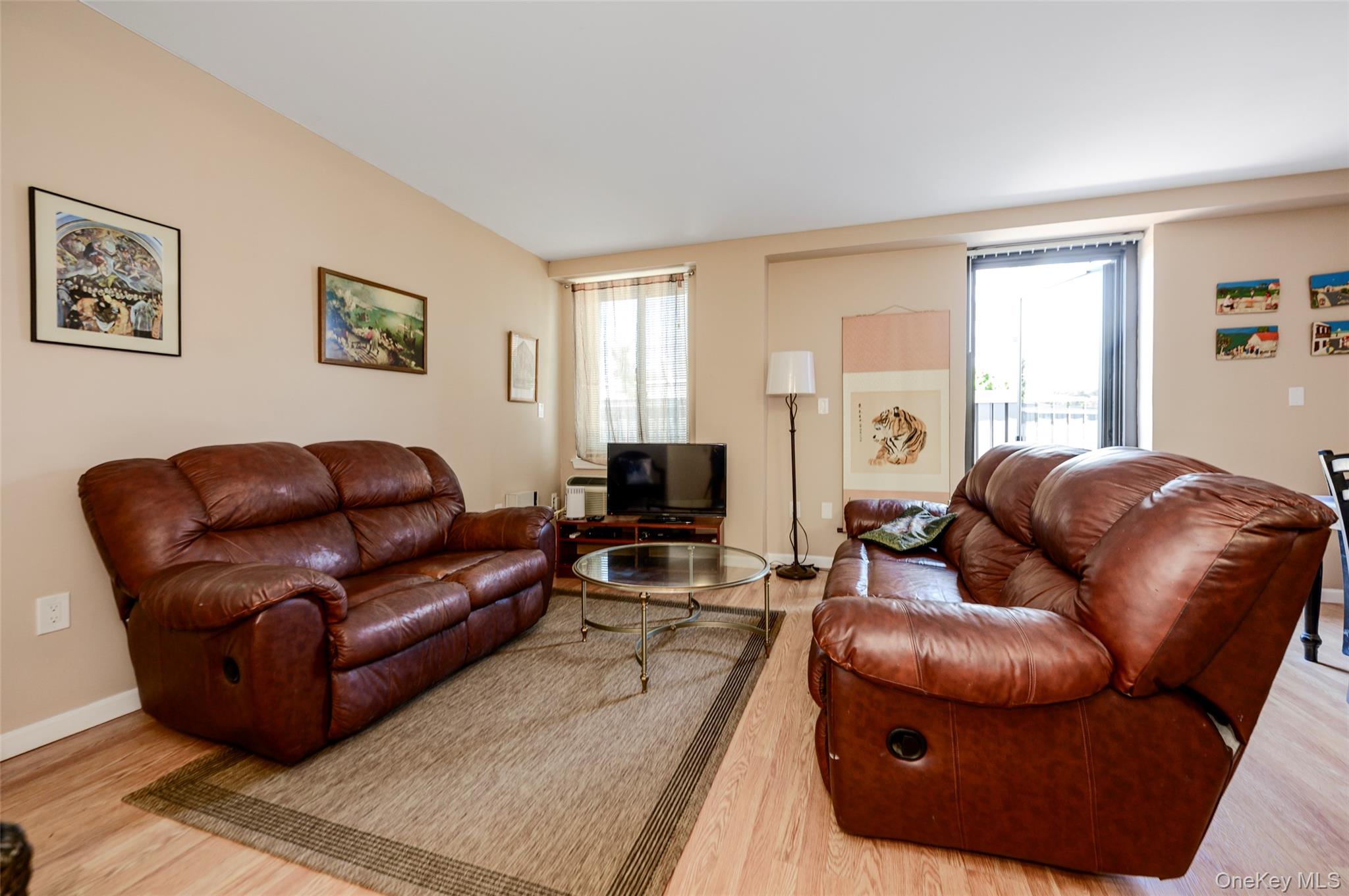 2nd image of 100 W Broadway #1E, Long Beach, NY 11561 | MLS# 1025785