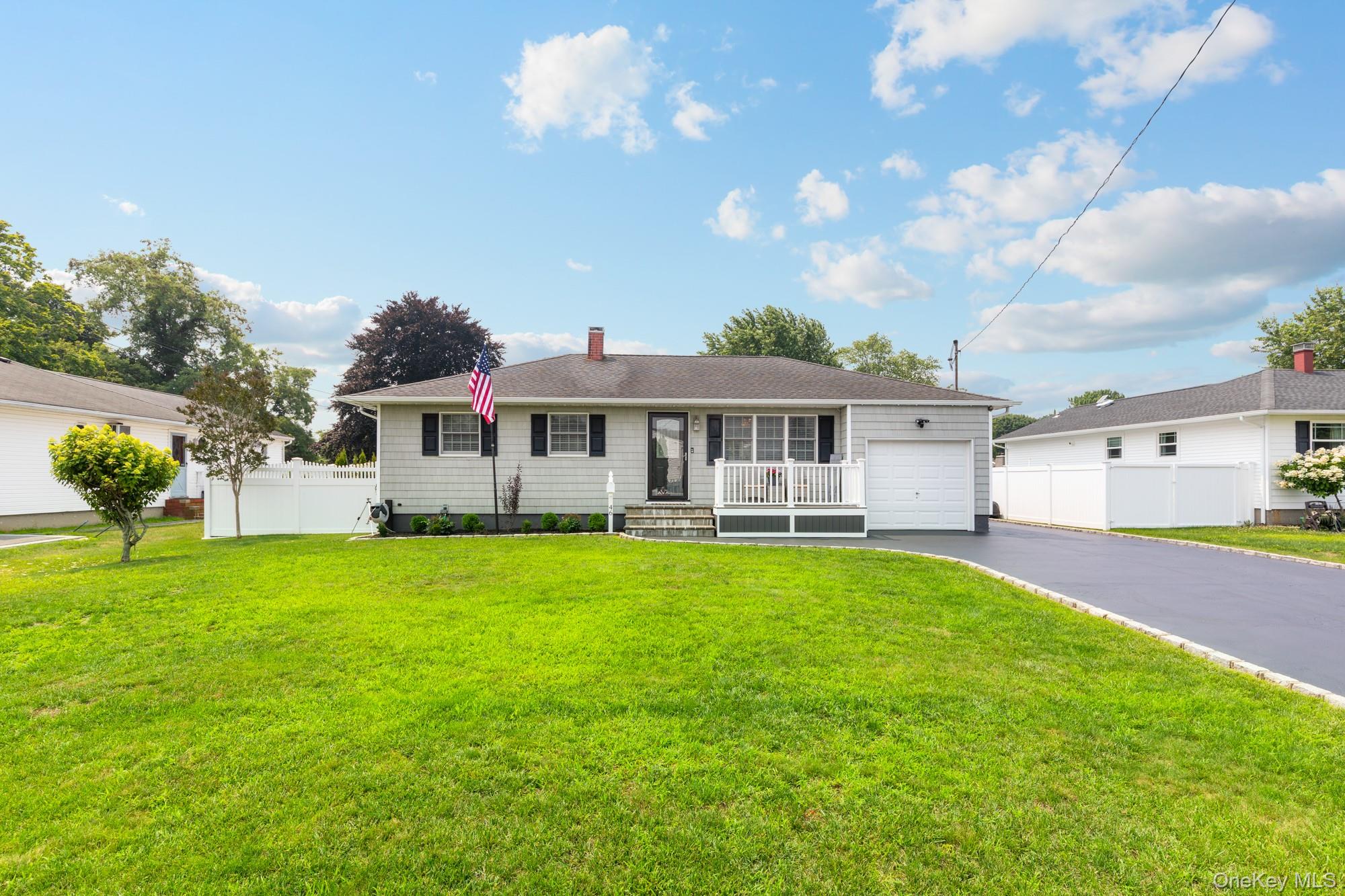 3rd image of 46 Andrea Ln, Islip, NY 11796 | MLS# 1025825