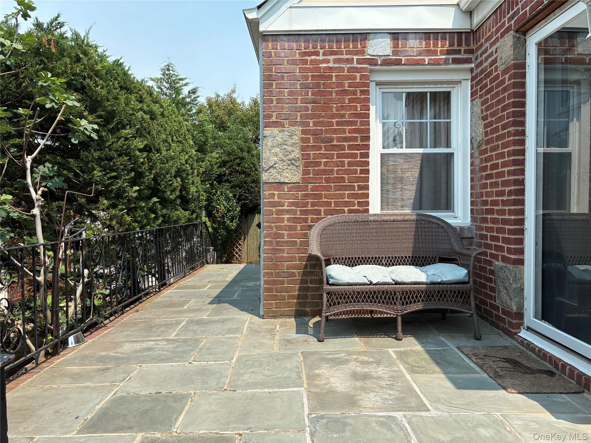 19th image of 553 W Beech St, Long Beach, NY 11561 | MLS# 1025836