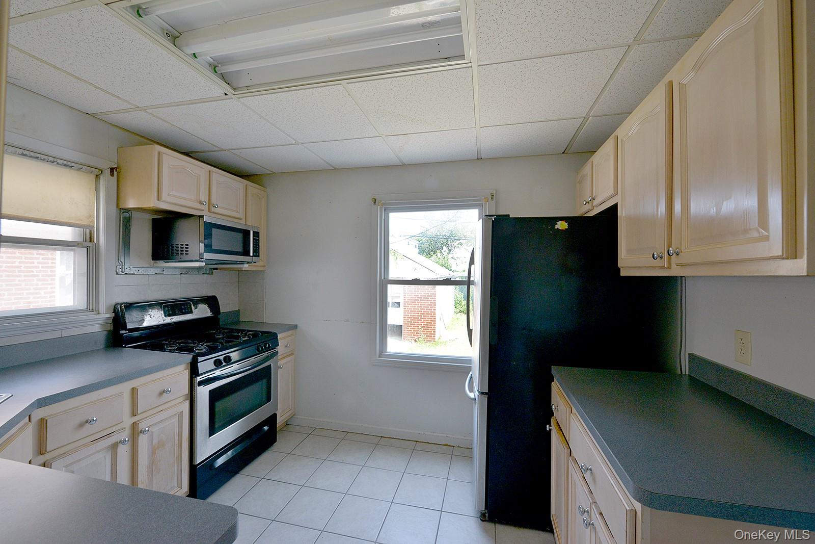 5th image of 12007 225Th St, New York, NY 11411 | MLS# 1025858
