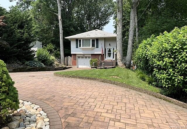5th image of 82 Sheppard Ln, Smithtown, NY 11767 | MLS# 1025884