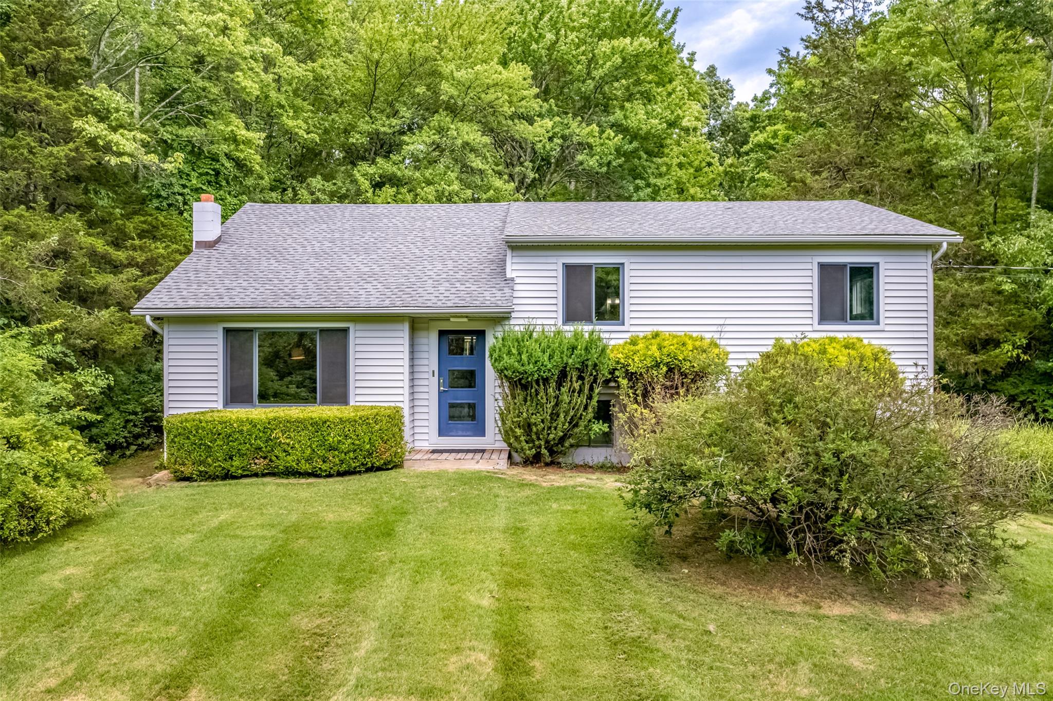 1st image of 6 Hickory Hill Rd, New Paltz, NY 12561 | MLS# 1025888