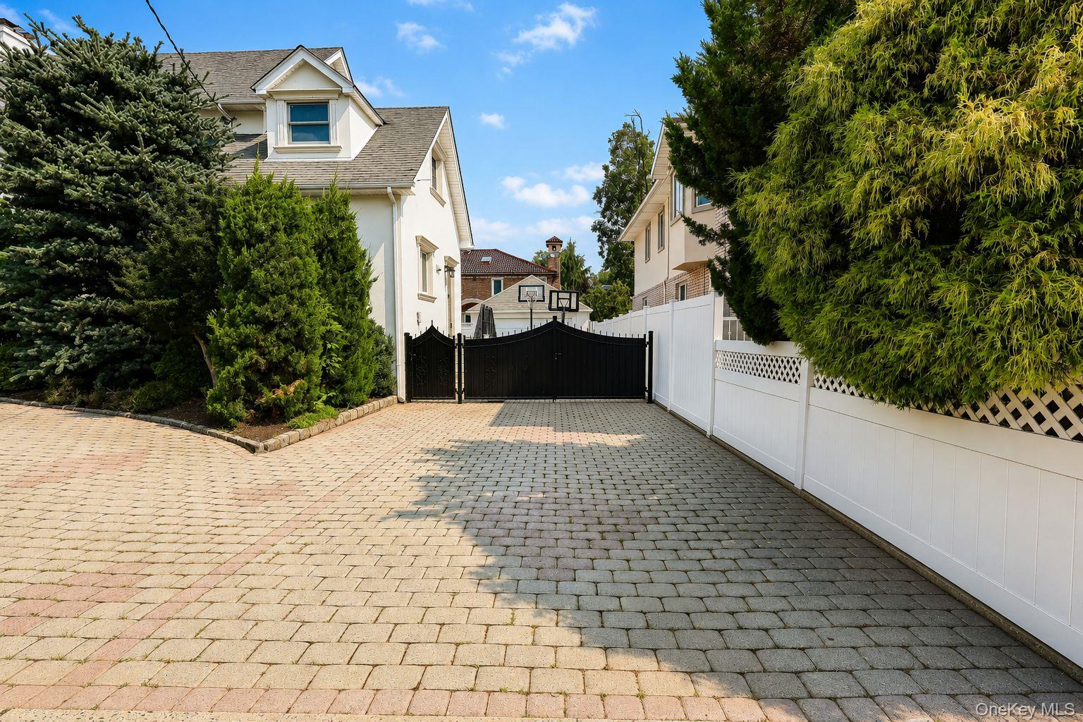 2nd image of 160 31 9th Ave, New York, NY 11357 | MLS# 1025893