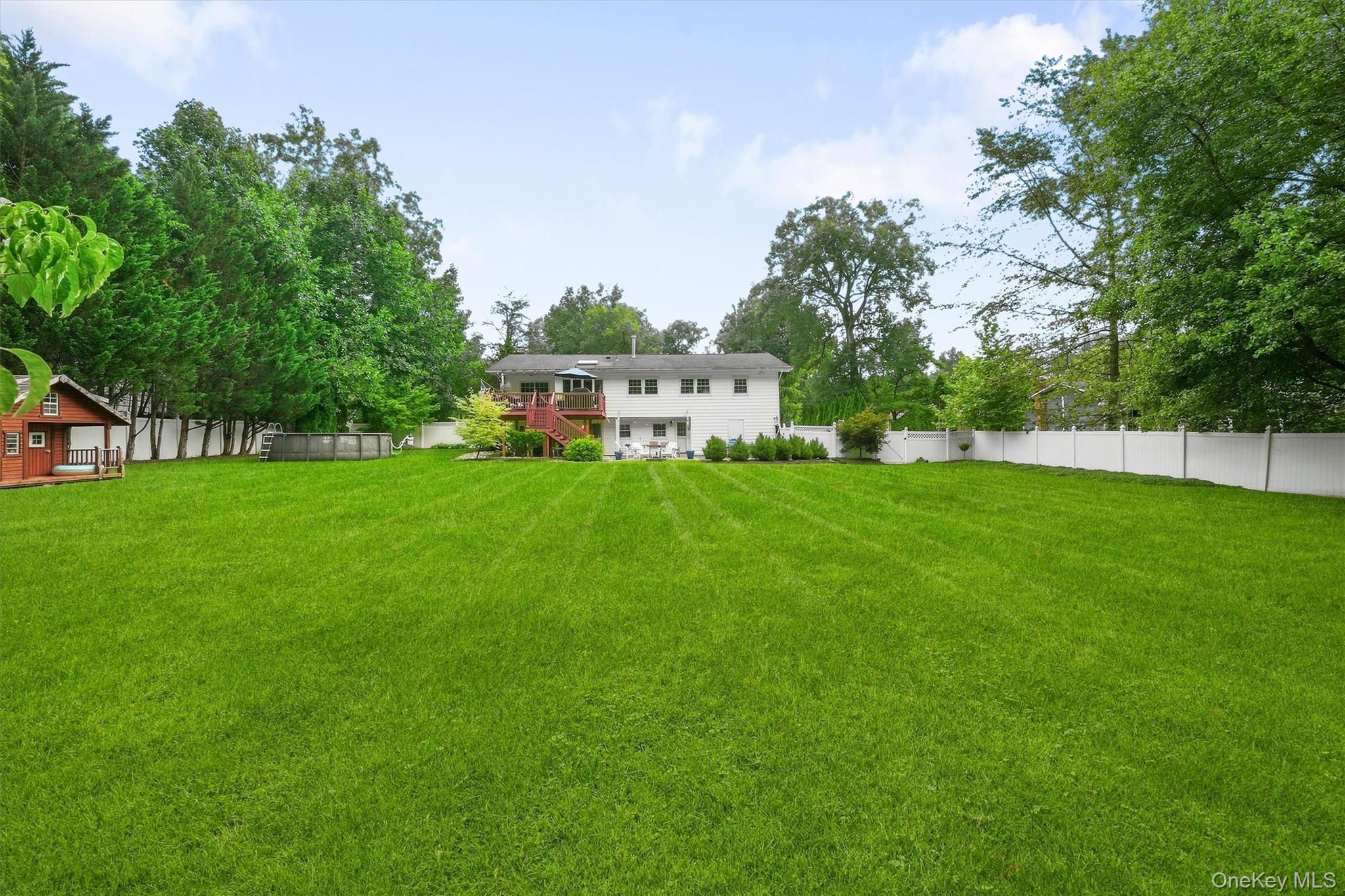 2nd image of 12 Little Brook Ln, Clarkstown, NY 10956 | MLS# 1025900