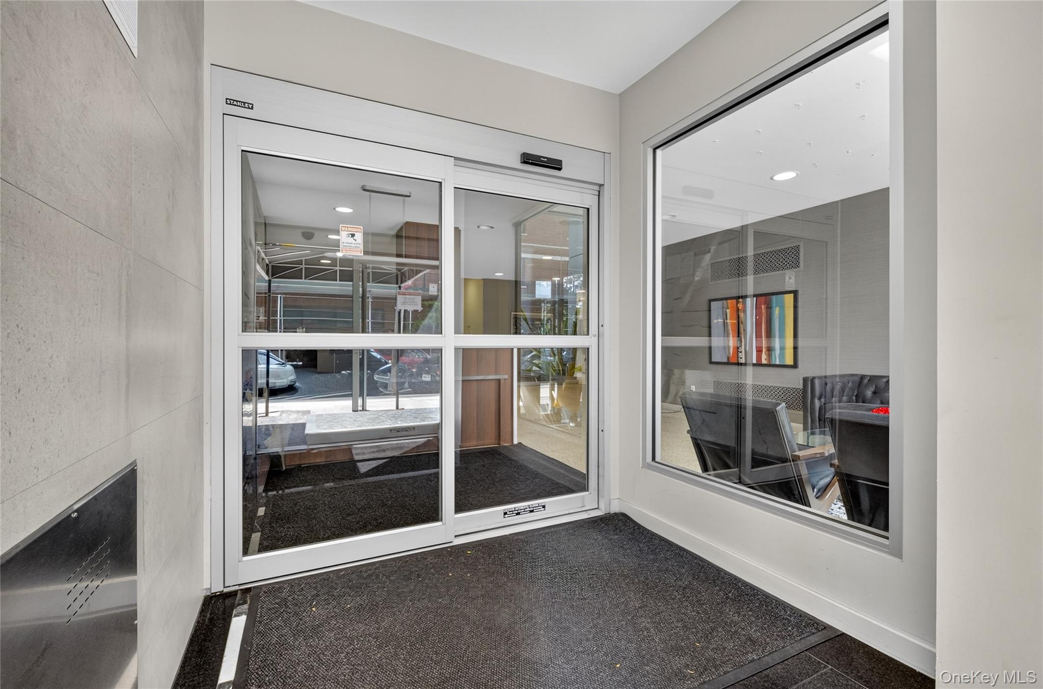 4th image of Lane Towers, New York, NY 11375