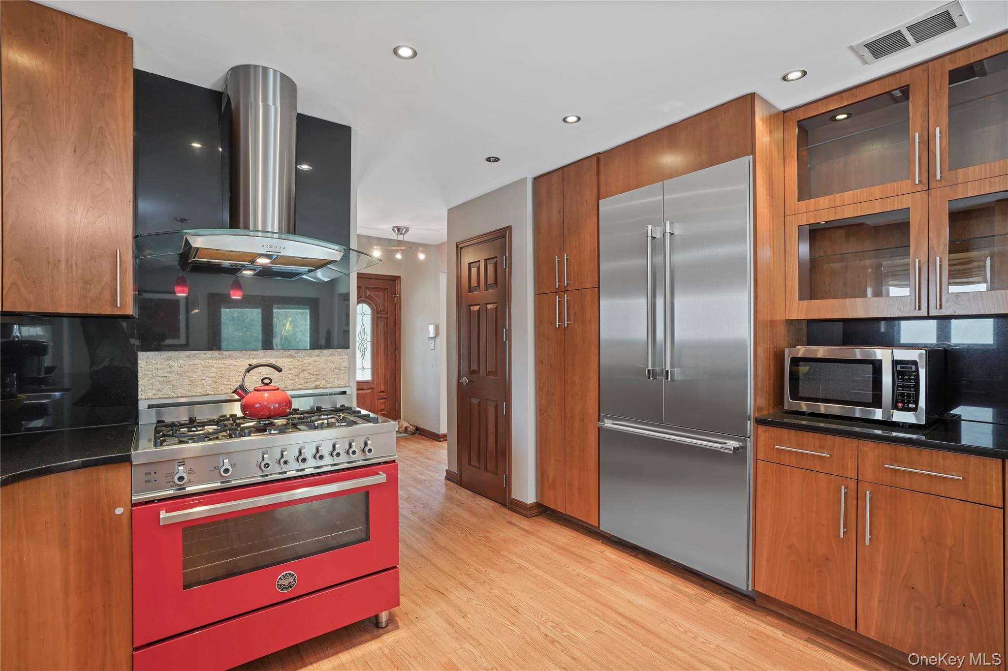 3rd image of 268 Ardsley St, Staten Island, NY 10306 | MLS# 1026004