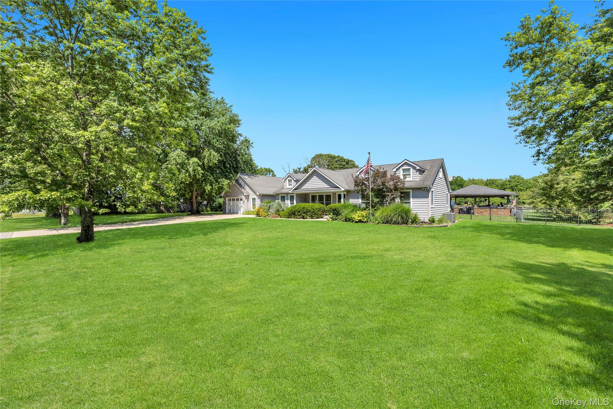2nd image of 158 South St, Brookhaven, NY 11949 | MLS# 1026027