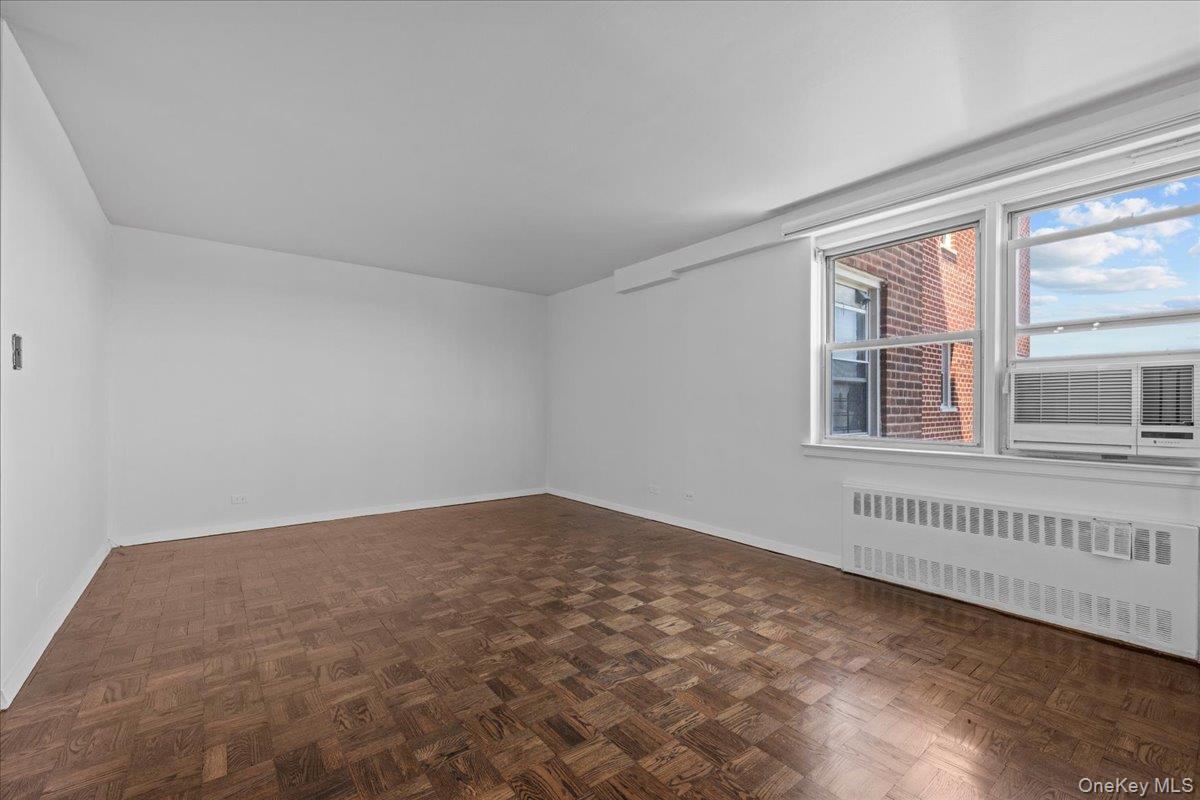 4th image of 3135 Johnson Ave, New York, NY 10463