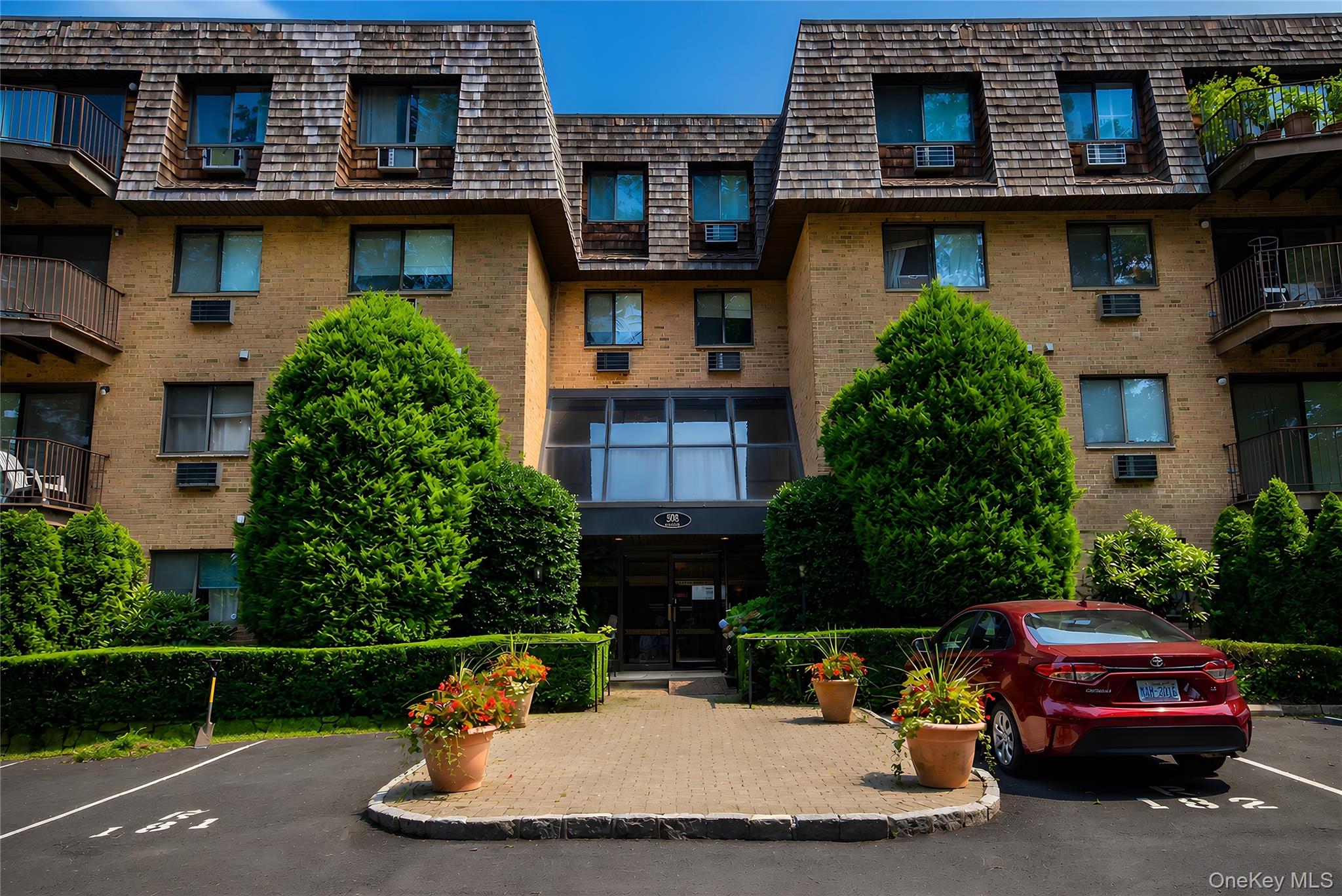 Homes for sale in Greenburgh, NY | 508 Central Park Ave #5407, Greenburgh, NY 10583 | MLS# 1026123