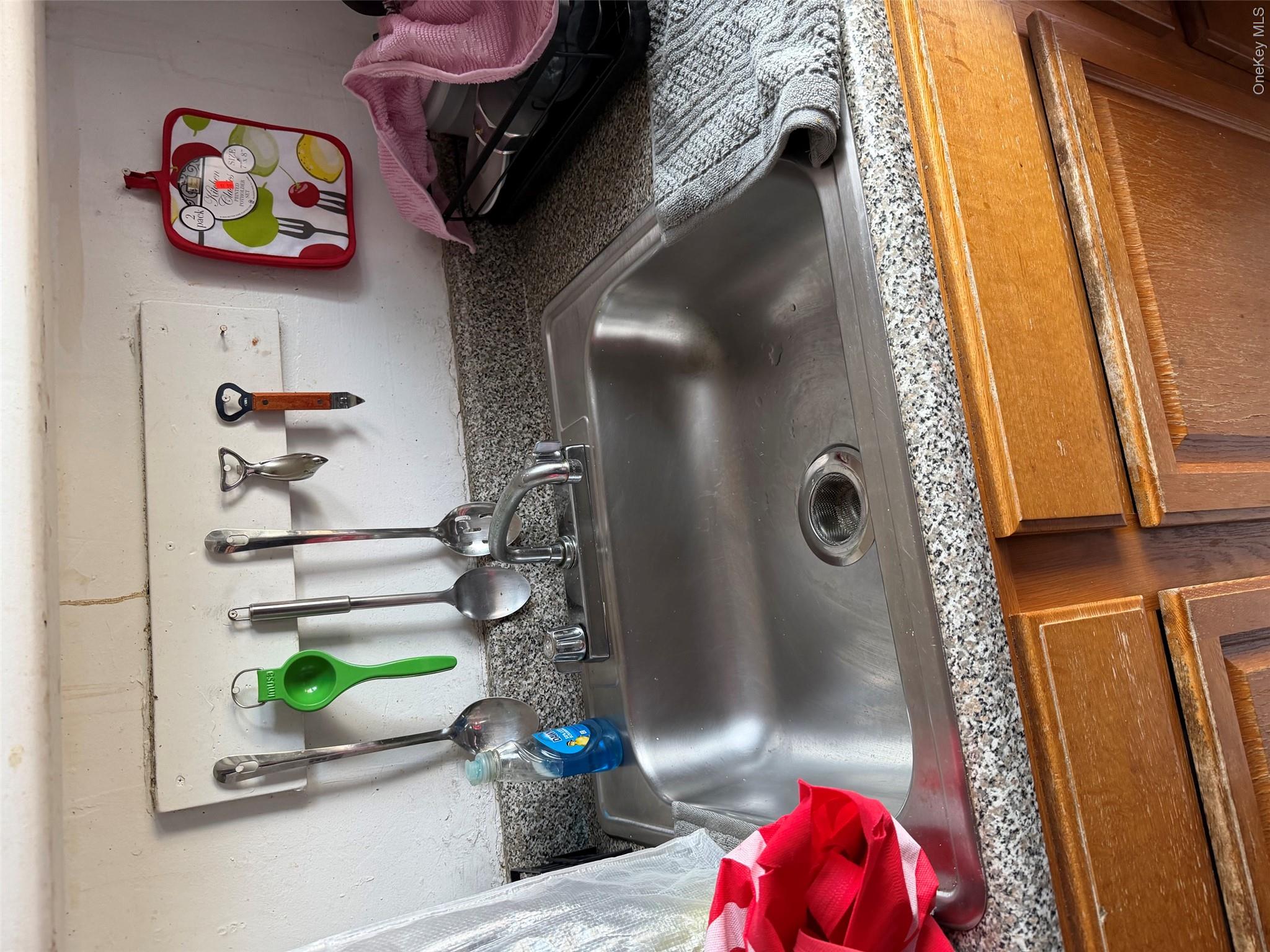 2nd image of 1383 Plimpton Ave E, New York, NY 10452