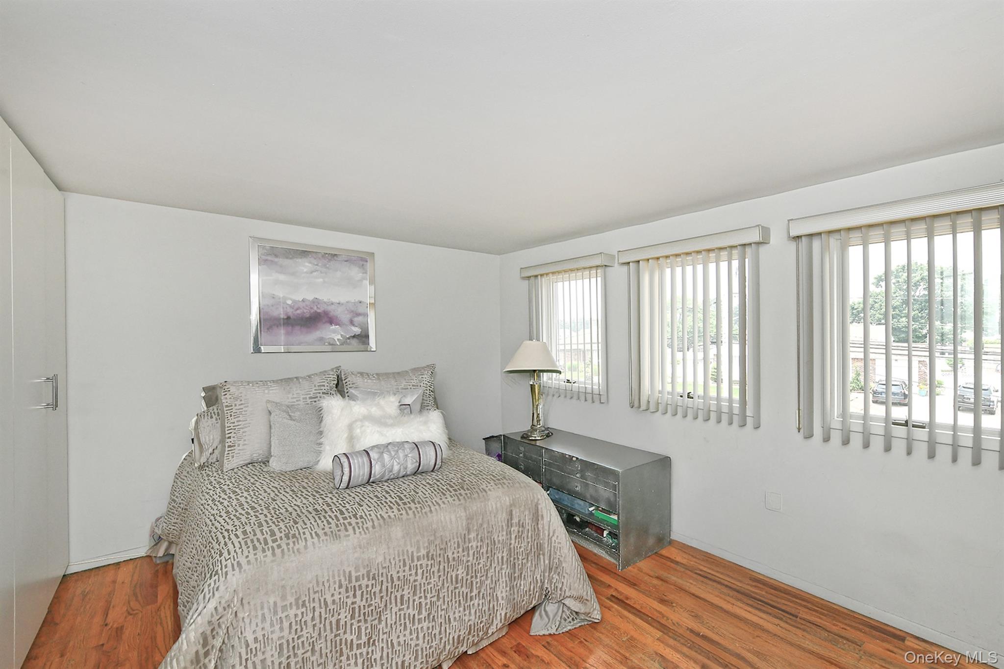 35th image of 92 Bowling Ln, Babylon, NY 11729 | MLS# 1026144