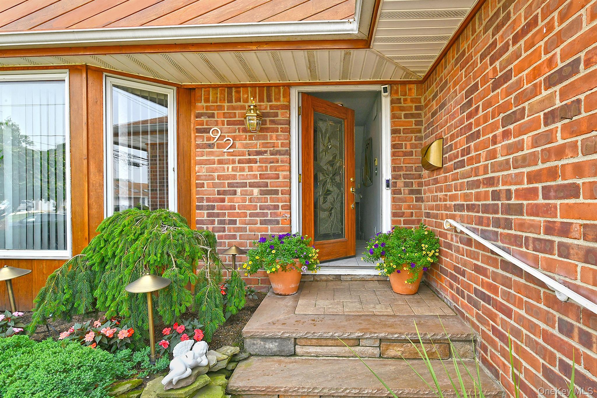 5th image of 92 Bowling Ln, Babylon, NY 11729 | MLS# 1026144