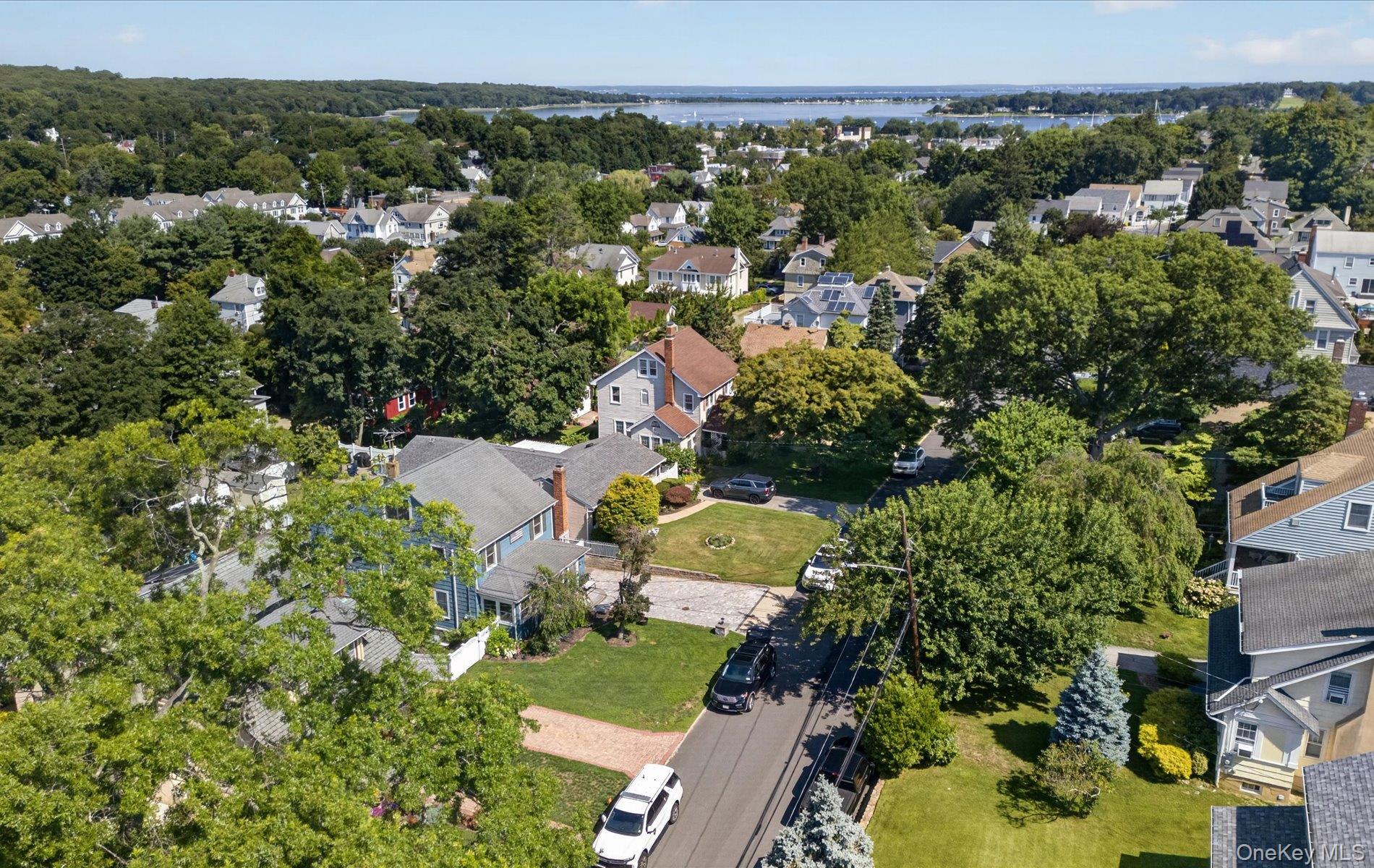 4th image of 182 School St, Oyster Bay, NY 11771 | MLS# 1026168