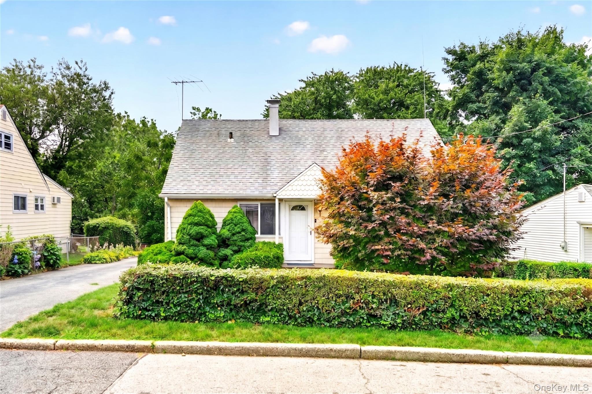 2nd image of 83 Newkirk Rd, Yonkers, NY 10710 | MLS# 1026175