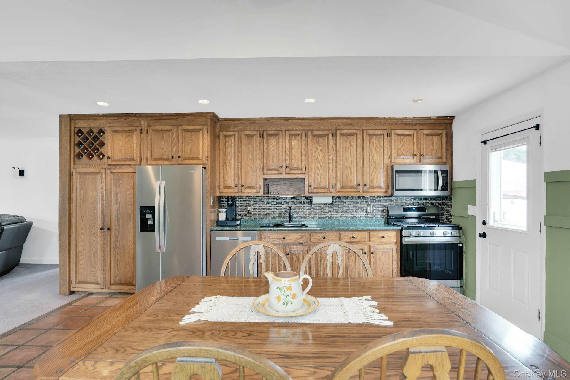 5th image of 5 Stagg Ln, Huntington, NY 11725 | MLS# 1026195