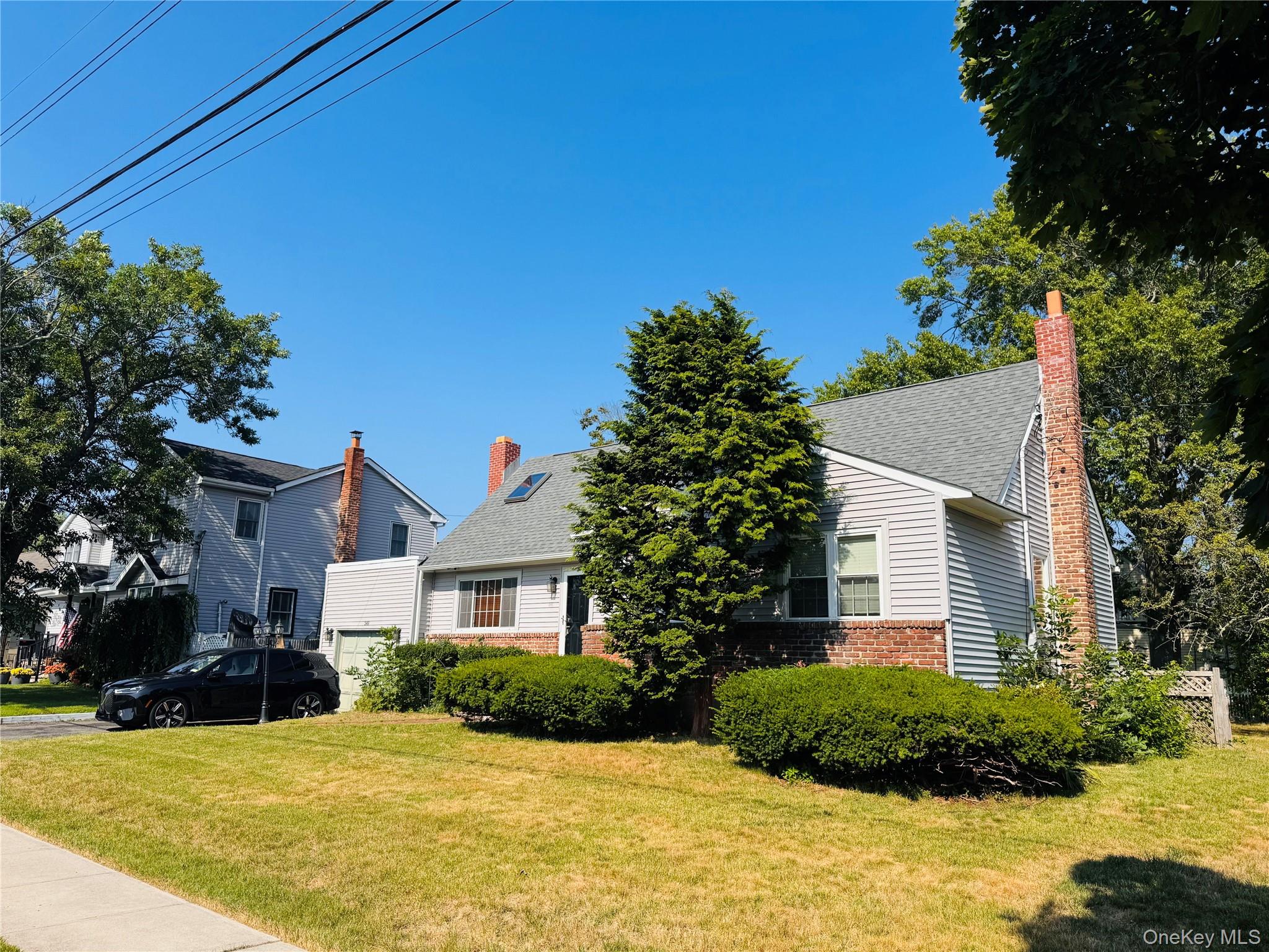 3rd image of 561 Center Dyre Ave, Islip, NY 11795 | MLS# 1026261