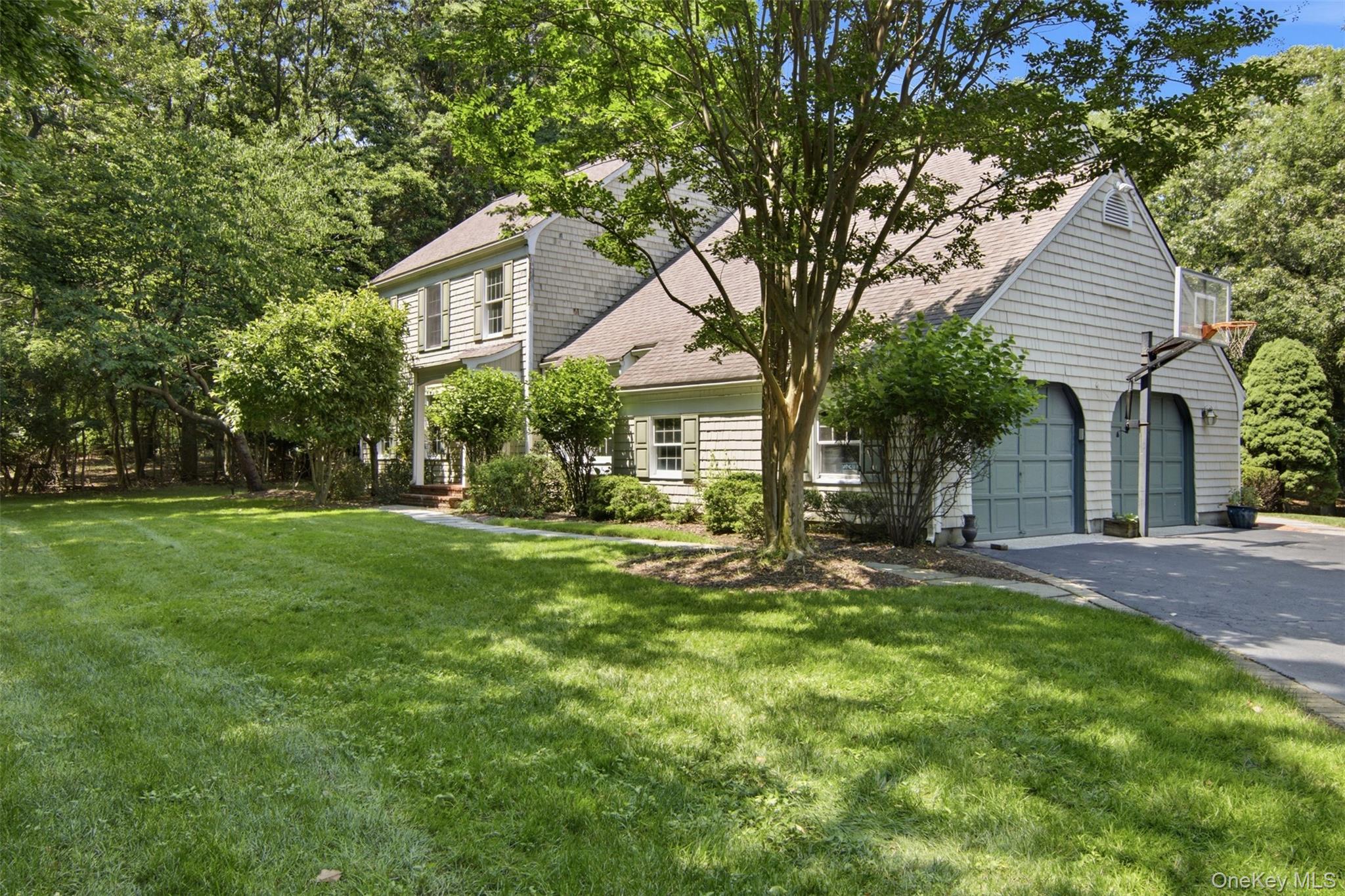 2nd image of 16 Old Field Ln, Brookhaven, NY 11766 | MLS# 1026311