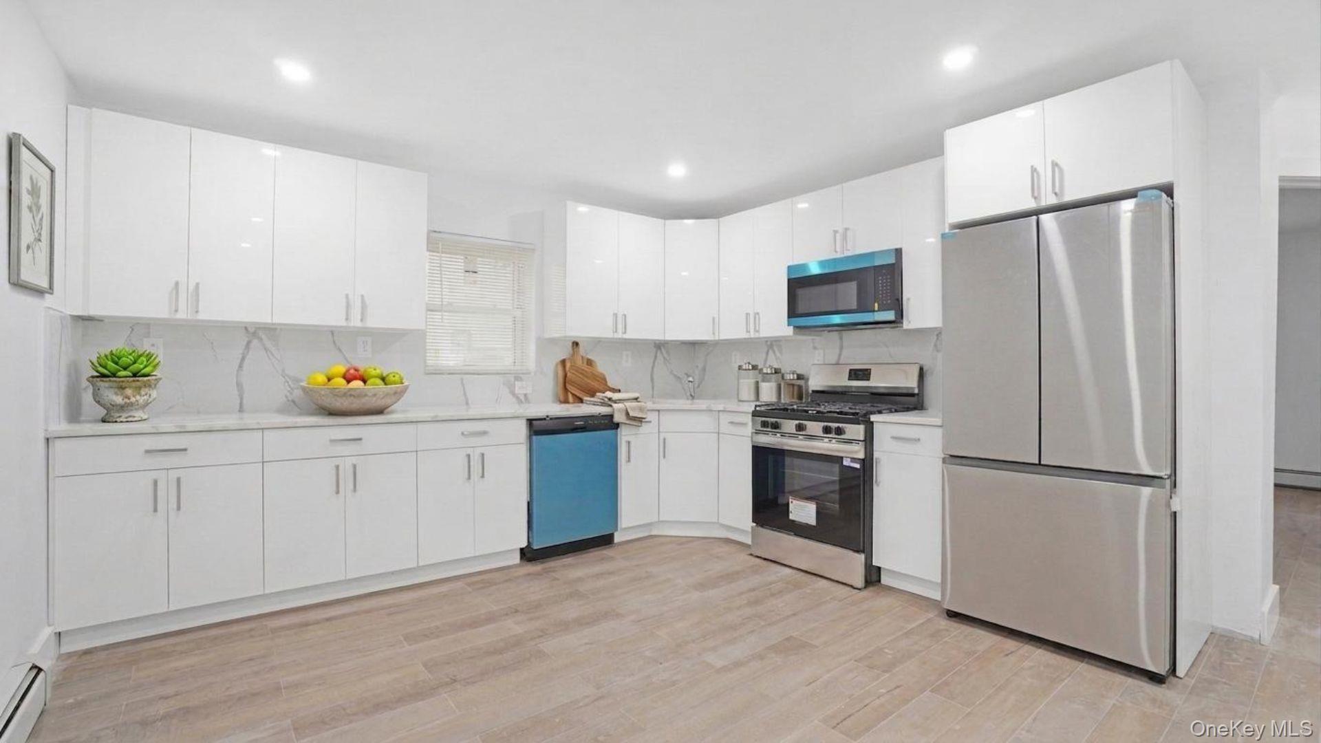 4th image of 1616 Hammersley Ave, New York, NY 10469 | MLS# 1026313