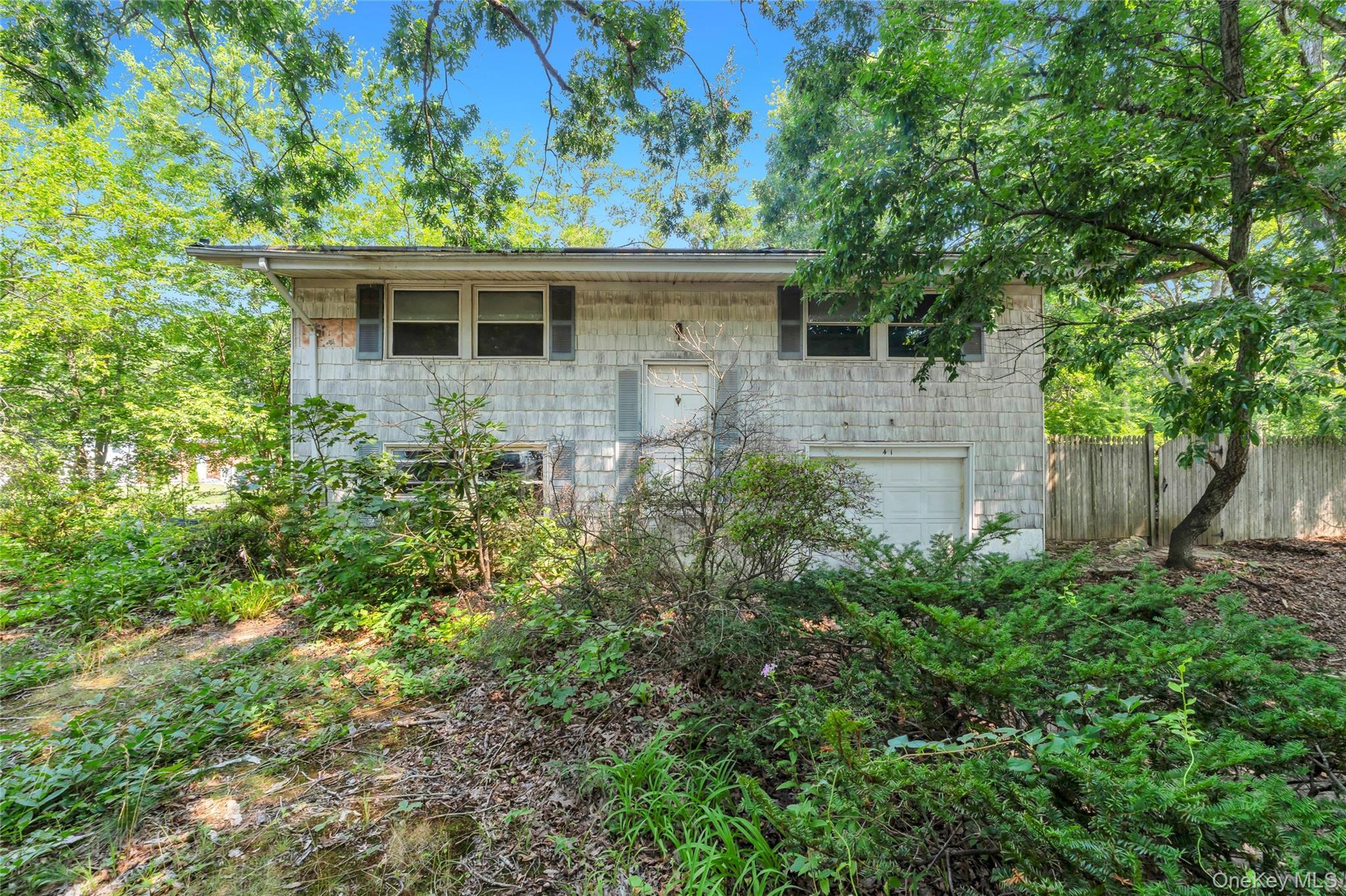 1st image of 41 Arrowhead Ln, Brookhaven, NY 11733 | MLS# 1026315