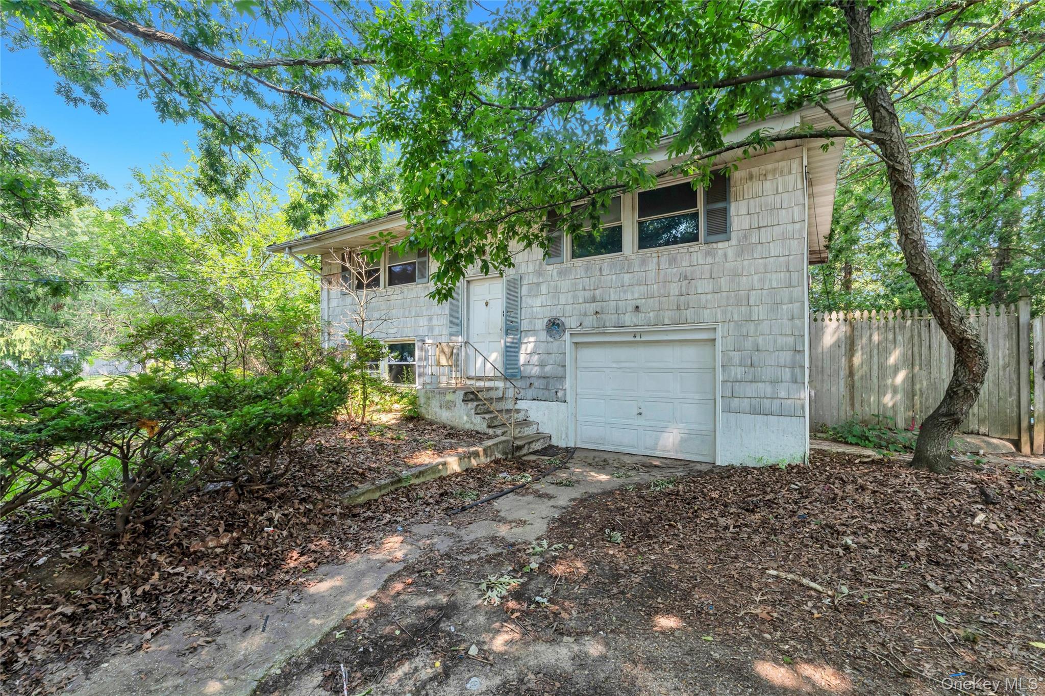 5th image of 41 Arrowhead Ln, Brookhaven, NY 11733 | MLS# 1026315