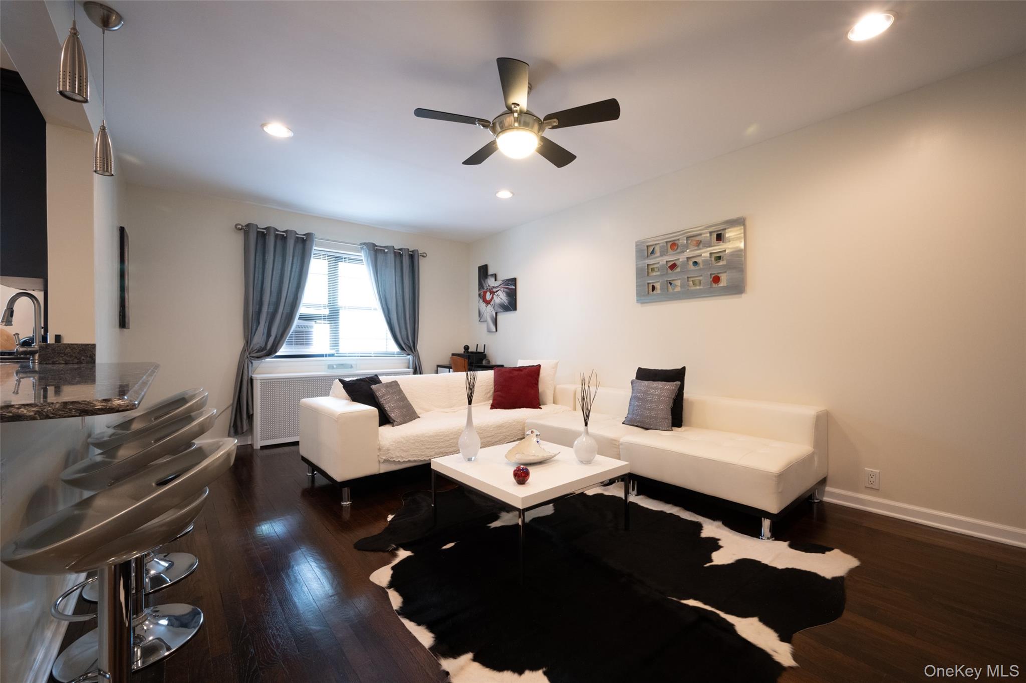 3rd image of 62 Manchester Rd, Eastchester, NY 10709