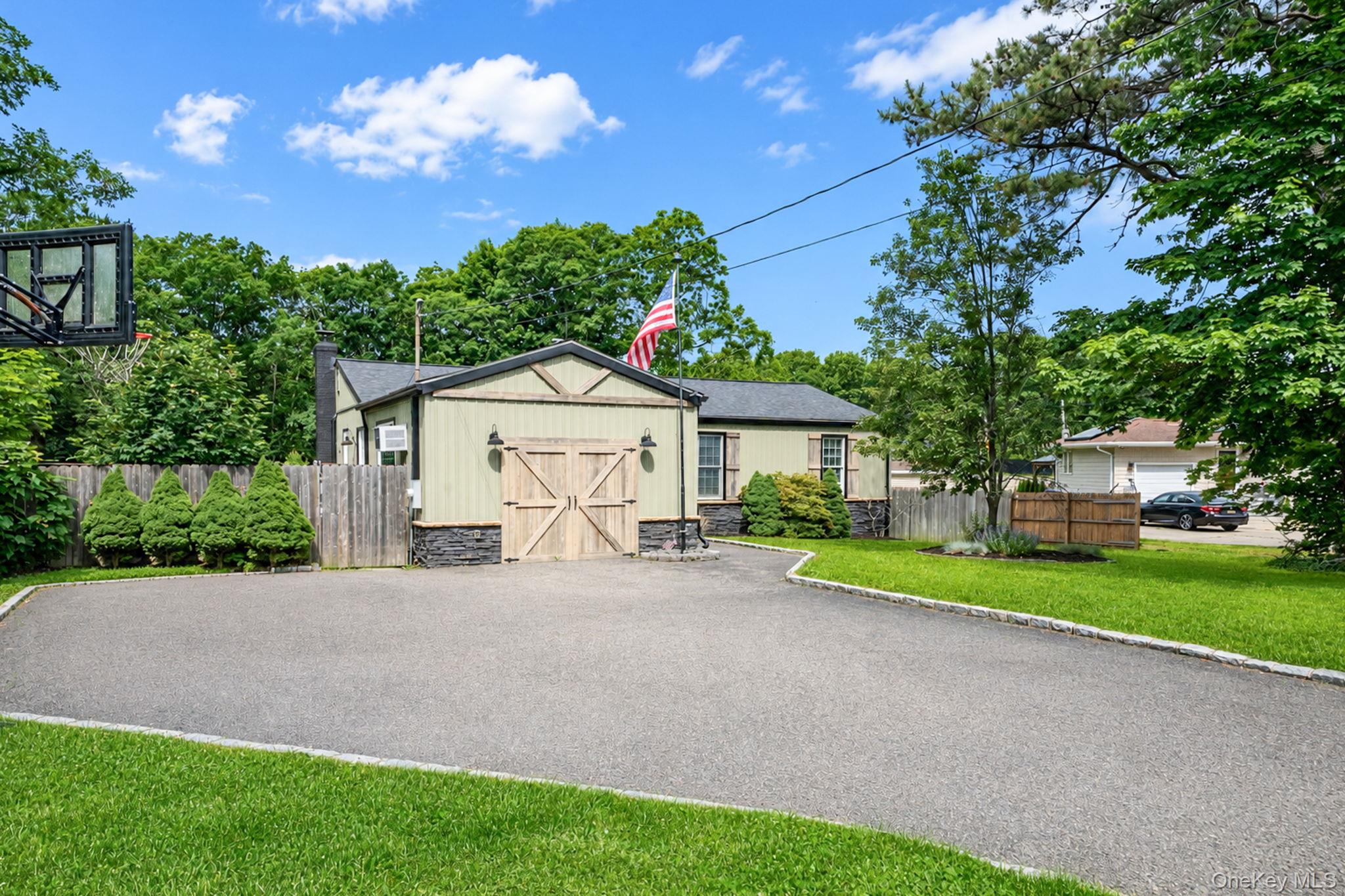 2nd image of 1010 Sipp Ave, Brookhaven, NY 11763 | MLS# 1026382