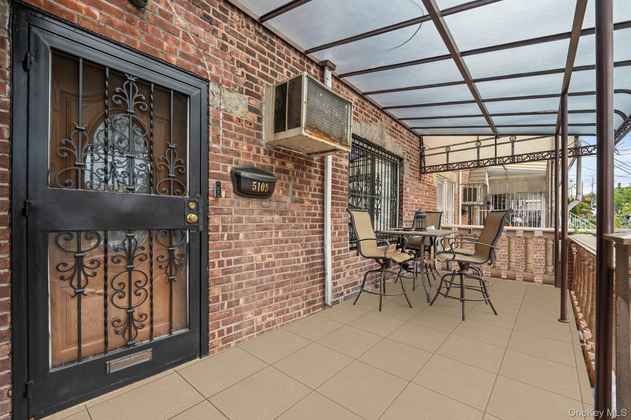 33rd image of 5109 69th St, New York, NY 11377 | MLS# 1026386