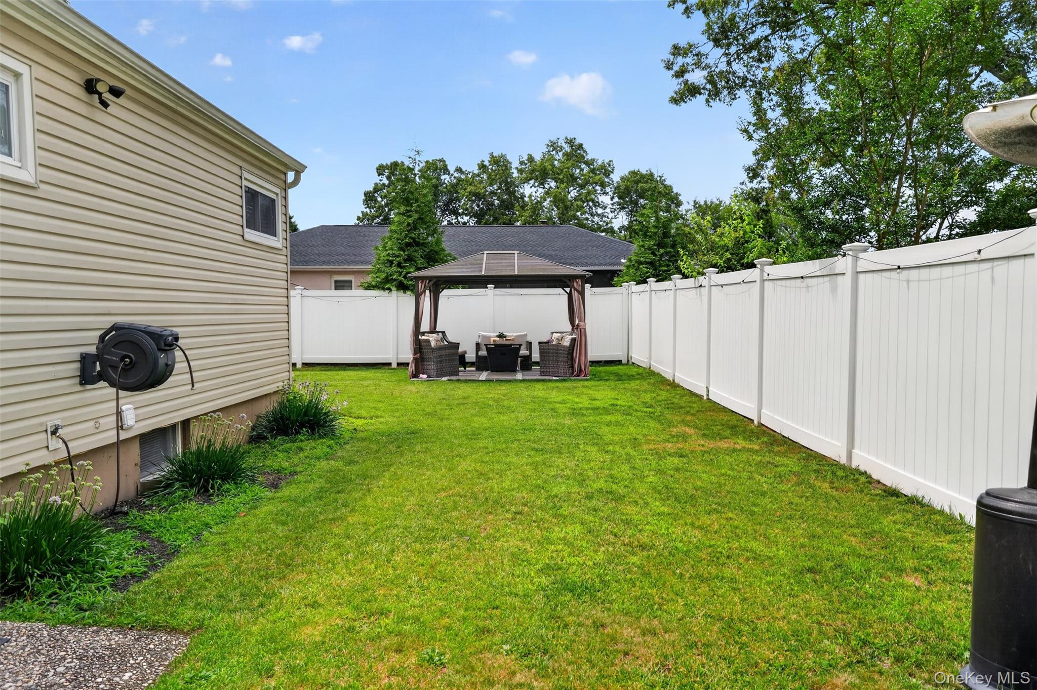 3rd image of 50 Lantern St, Huntington, NY 11743 | MLS# 1026396