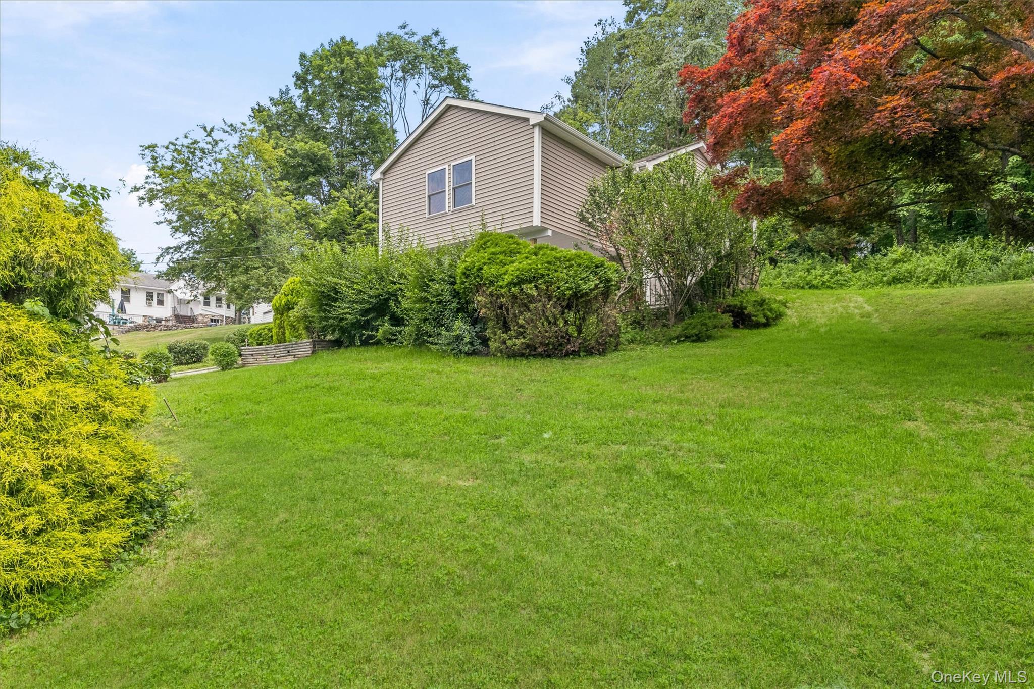 2nd image of 4 Narcissus Dr, Somers, NY 10541 | MLS# 1026397