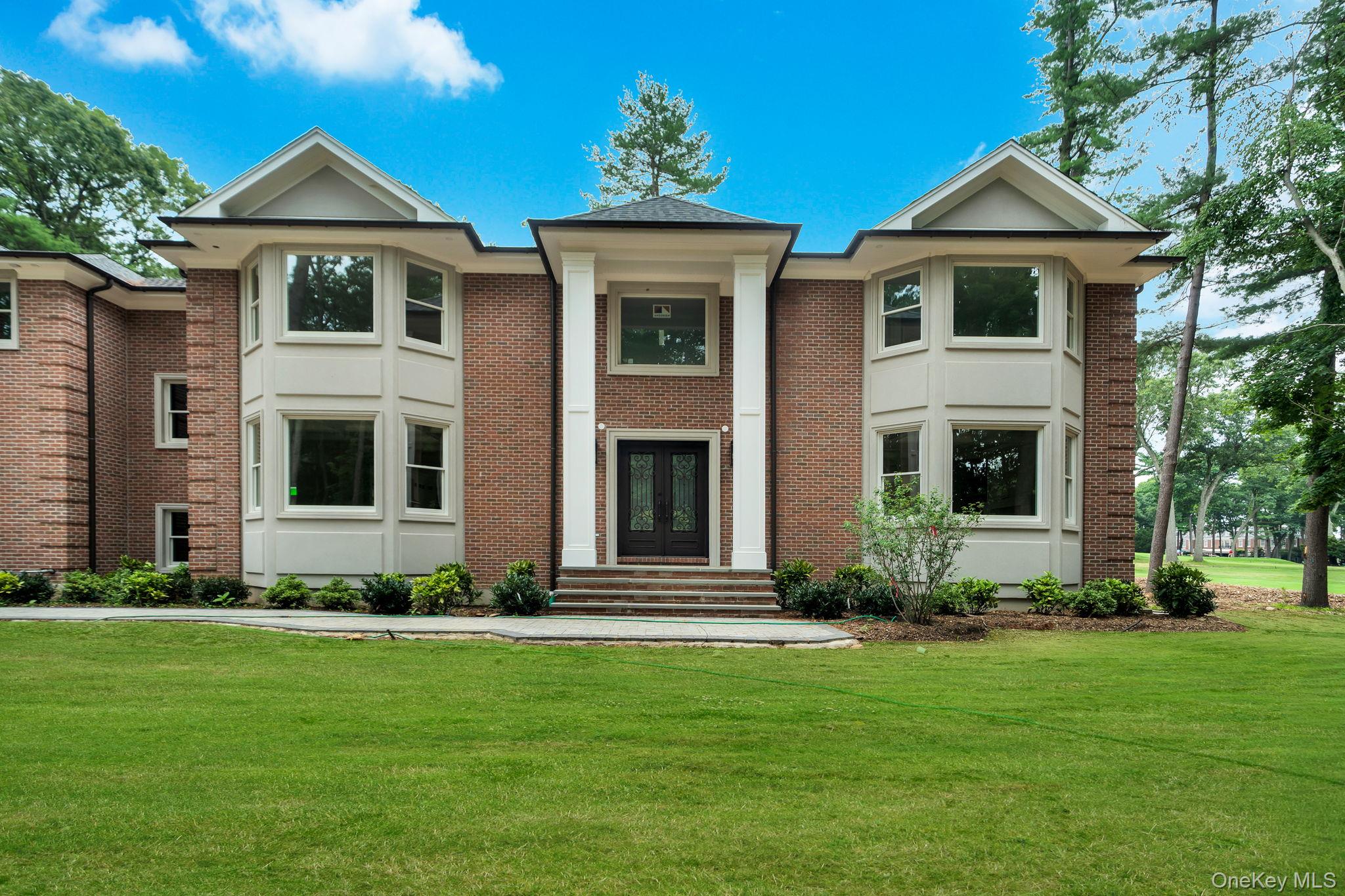 2nd image of 730 Remsens Ln, Oyster Bay, NY 11771 | MLS# 1026409