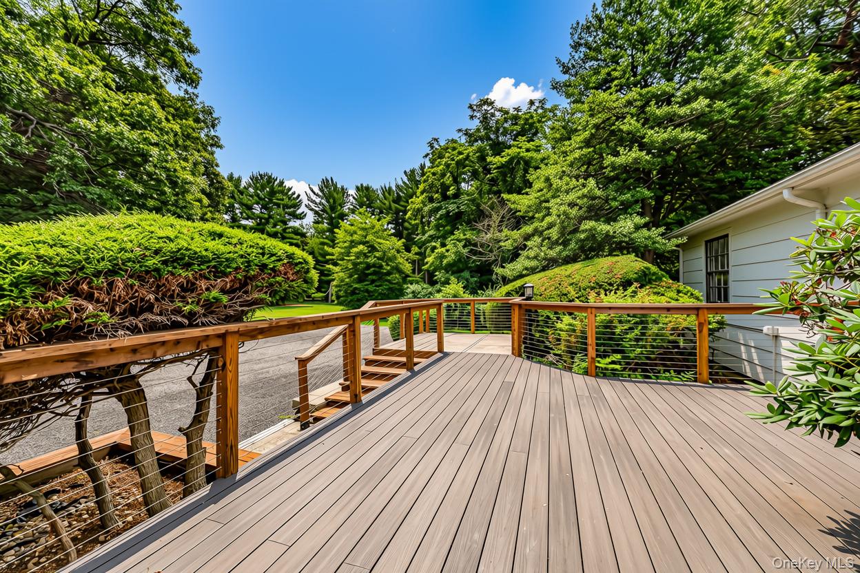 2nd image of 3 South Run, Huntington, NY 11724 | MLS# 1026452