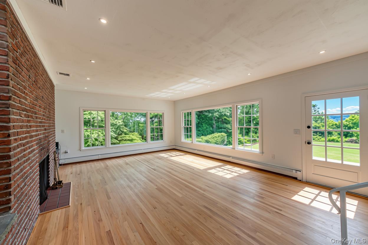 5th image of 3 South Run, Huntington, NY 11724 | MLS# 1026452