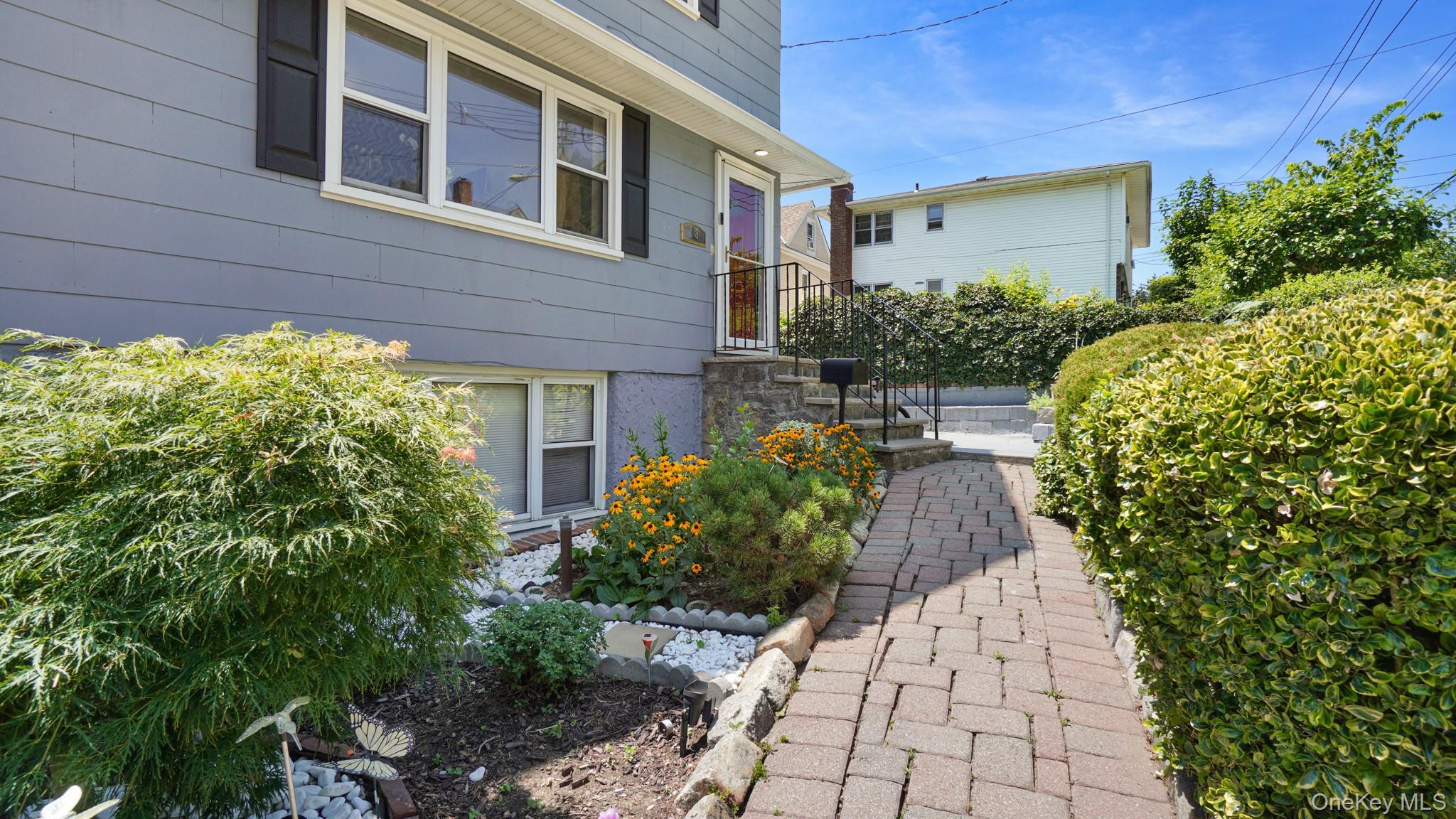 5th image of 18 Edgewood Ave, Yonkers, NY 10704 | MLS# 1026456