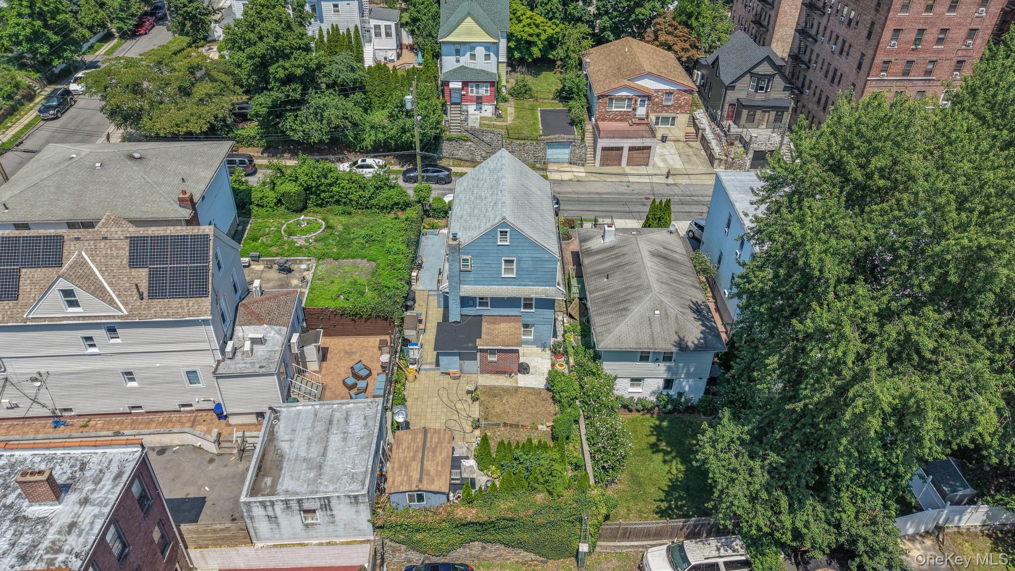 3rd image of 18 Edgewood Ave, Yonkers, NY 10704 | MLS# 1026456