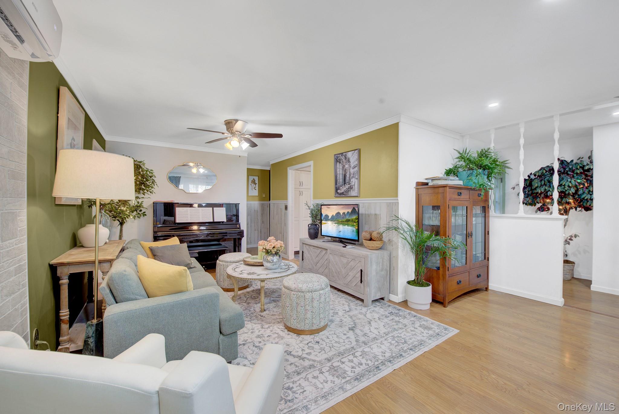 3rd image of 6 Hilton Ct, Huntington, NY 11743 | MLS# 1026508
