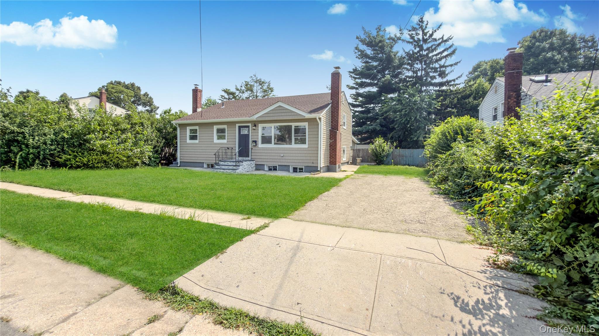 4th image of 162 State St, North Hempstead, NY 11590 | MLS# 1026509