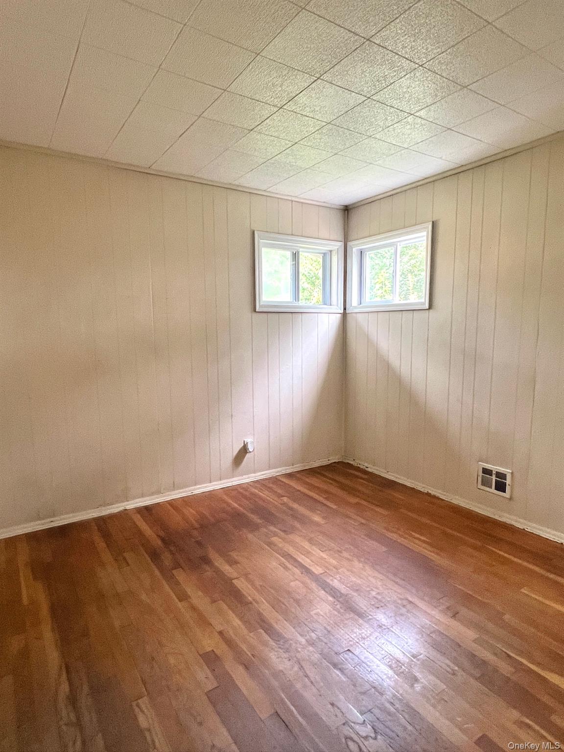 13th image of 36 Orange St, Islip, NY 11722 | MLS# 1026518