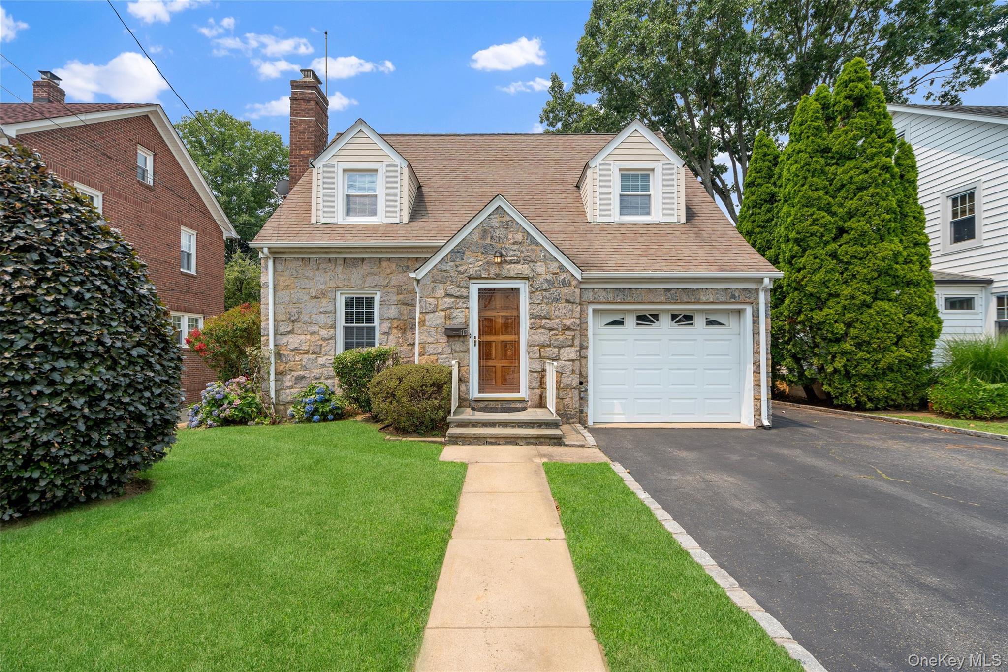 1st image of 19 Chestnut St, Glen Cove, NY 11542 | MLS# 1026537