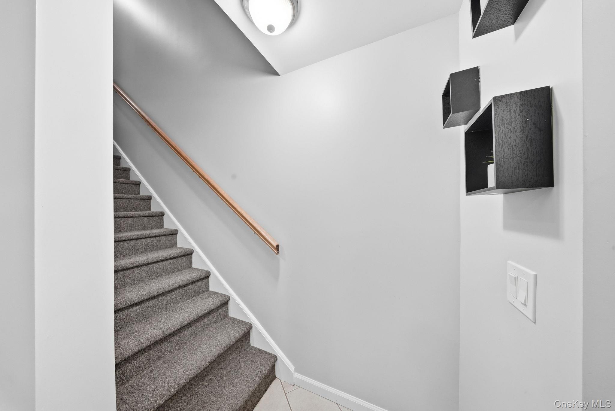 2nd image of 4 Deerfield Ct, Rock Hill, NY 12775 | MLS# 1026542