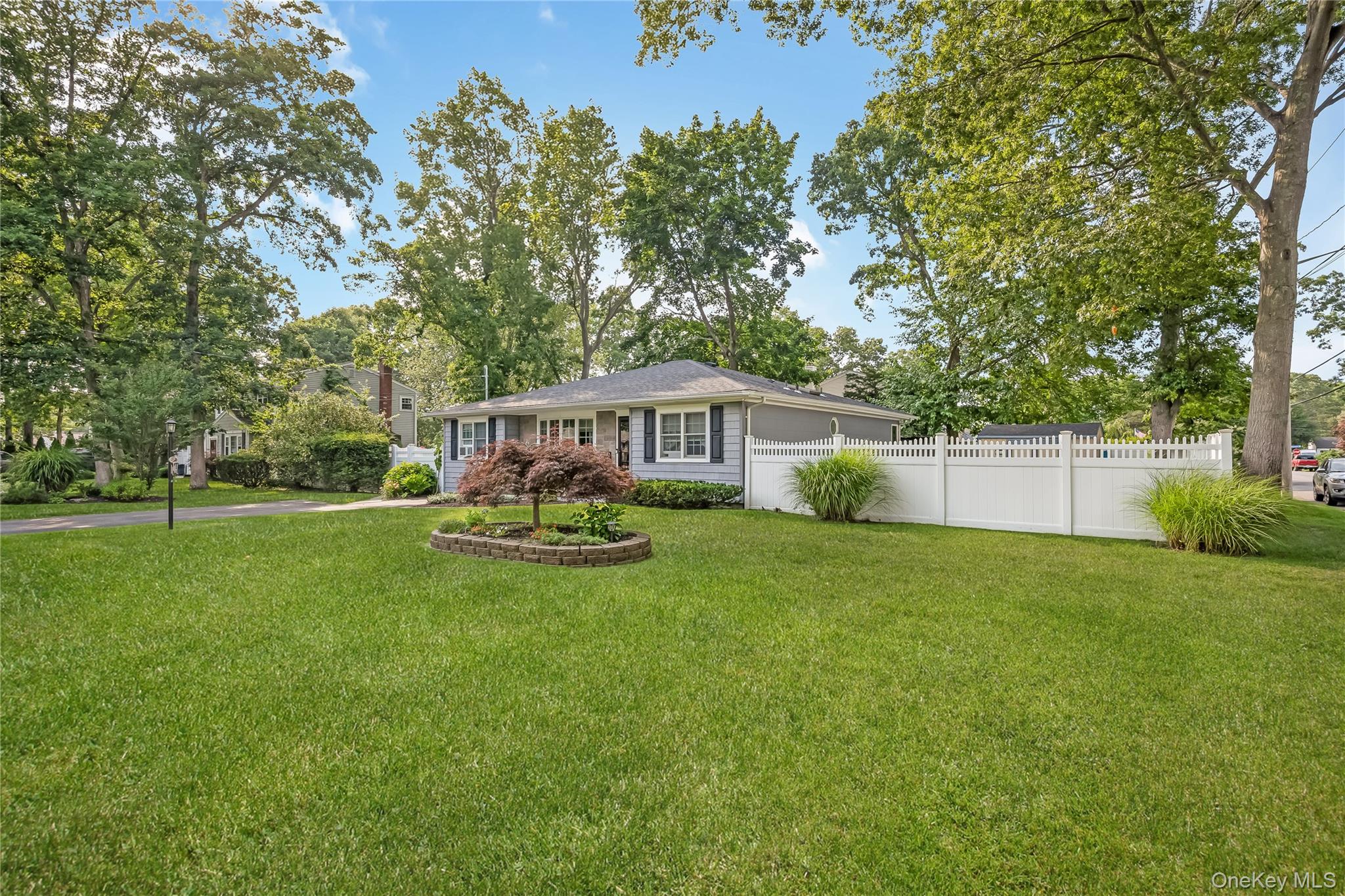 5th image of 281 Thrift St, Ronkonkoma, NY 11779 | MLS# 1026543