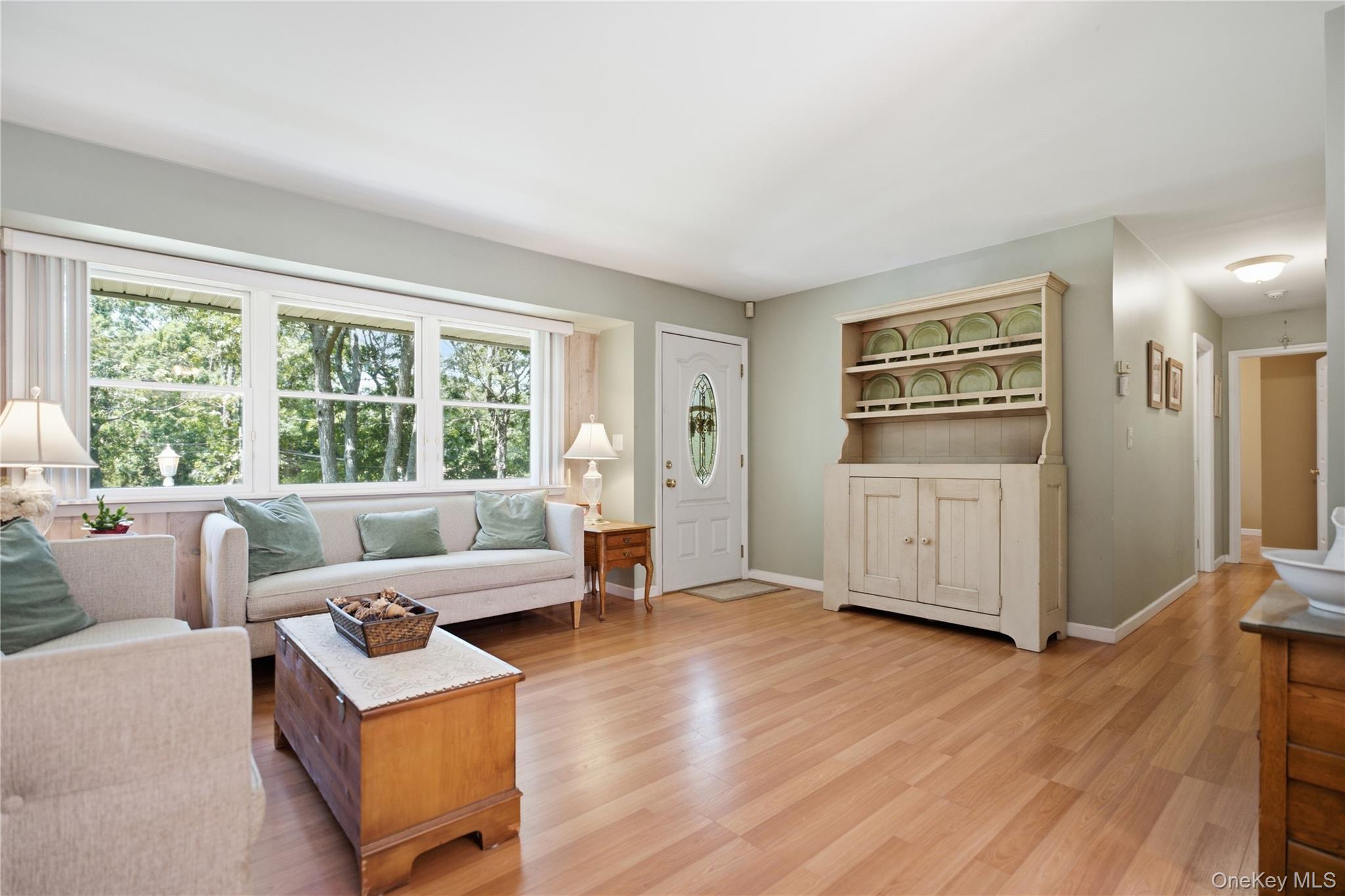 4th image of 5 Columbine Ave, Southampton, NY 11946 | MLS# 1026582