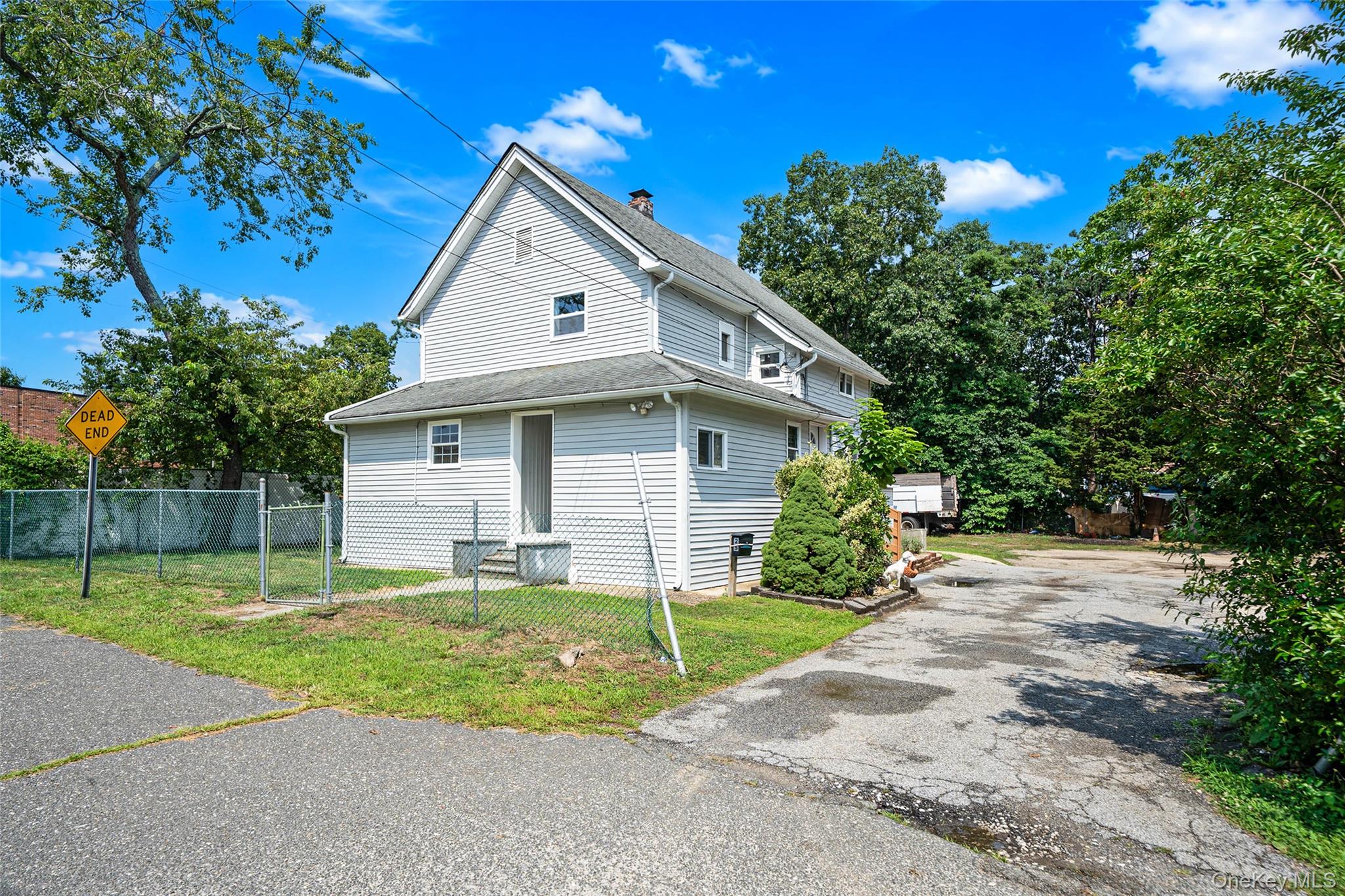 2nd image of 25 William St, Islip, NY 11722 | MLS# 1026610